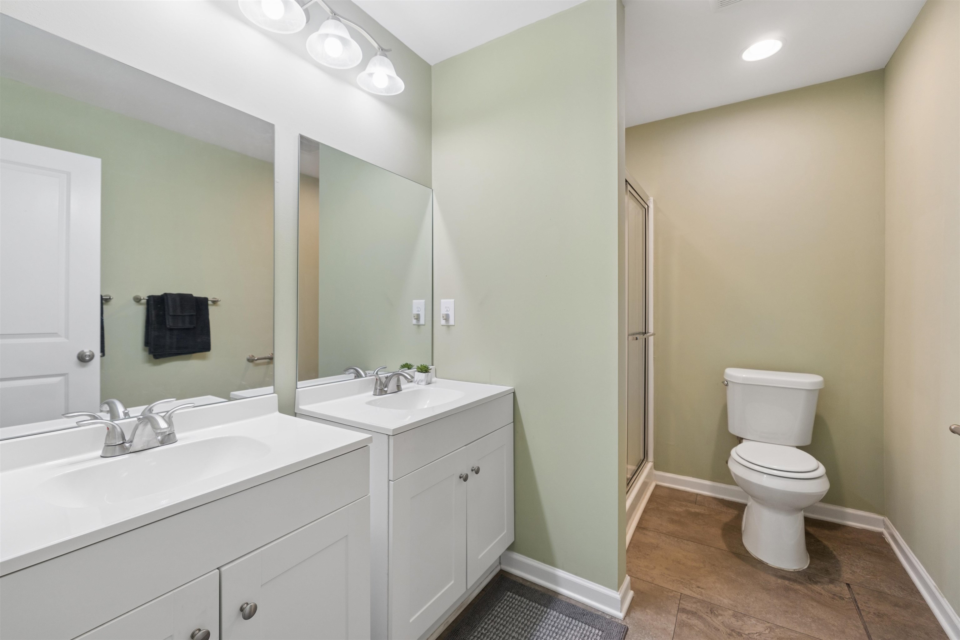 982 Green Meadows Dr Property Photo 12