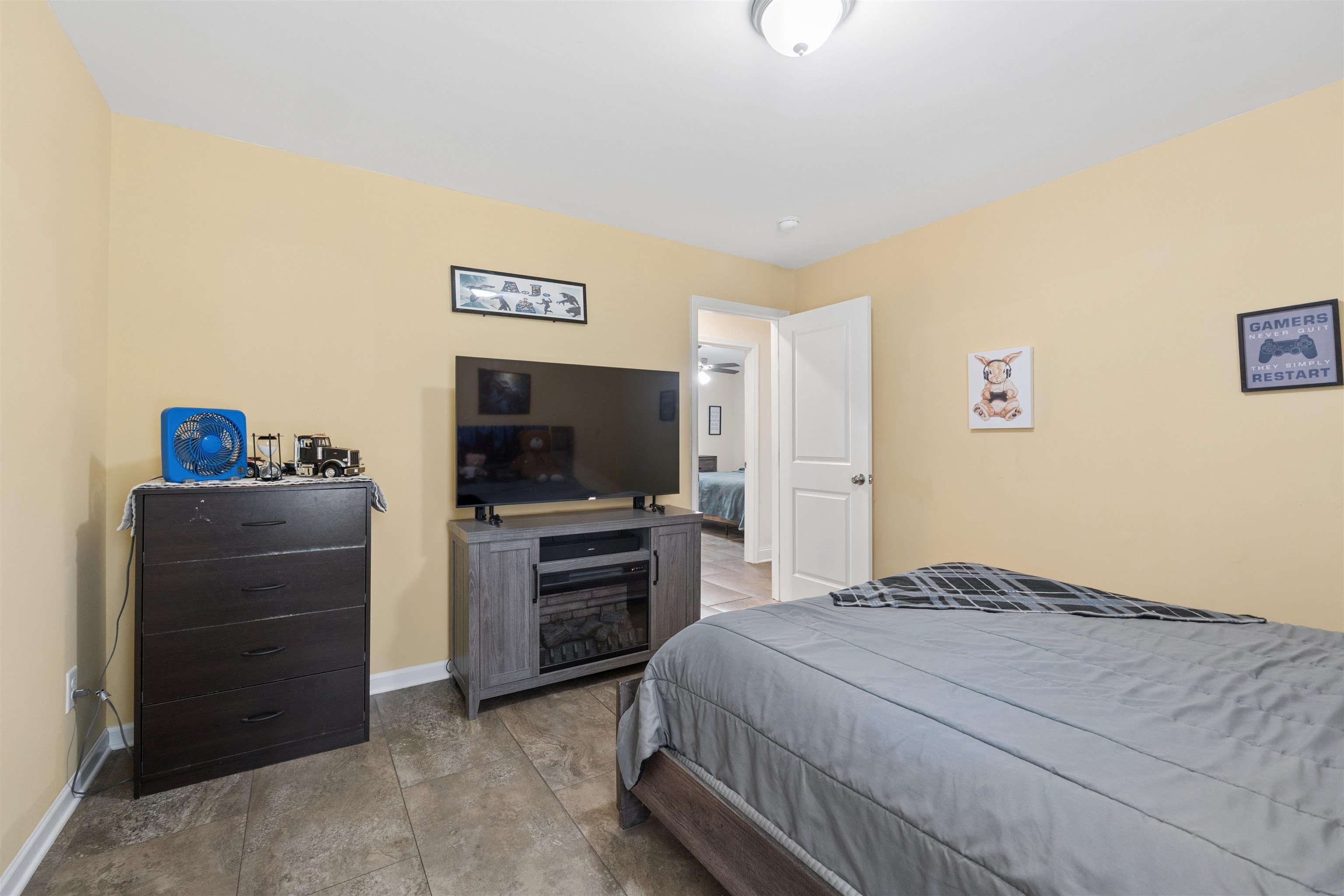 982 Green Meadows Dr Property Photo 14