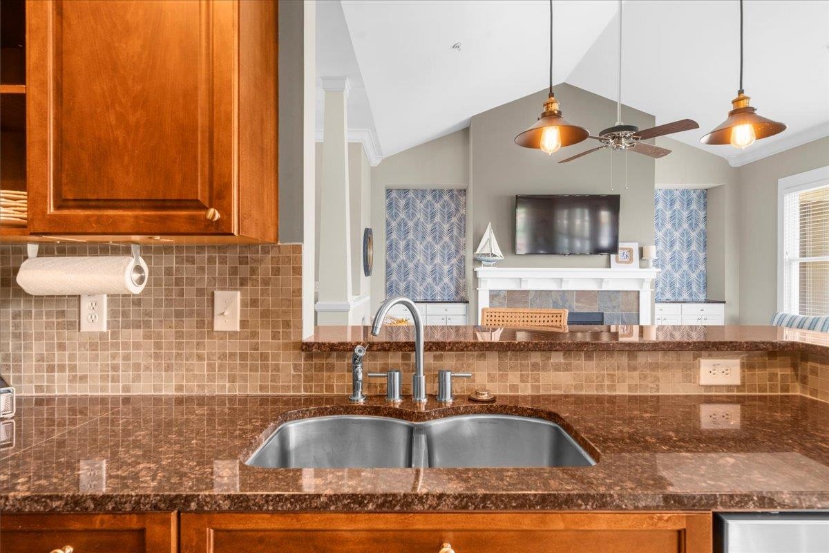 101 Unit 1005 South Bay Road Property Photo 12