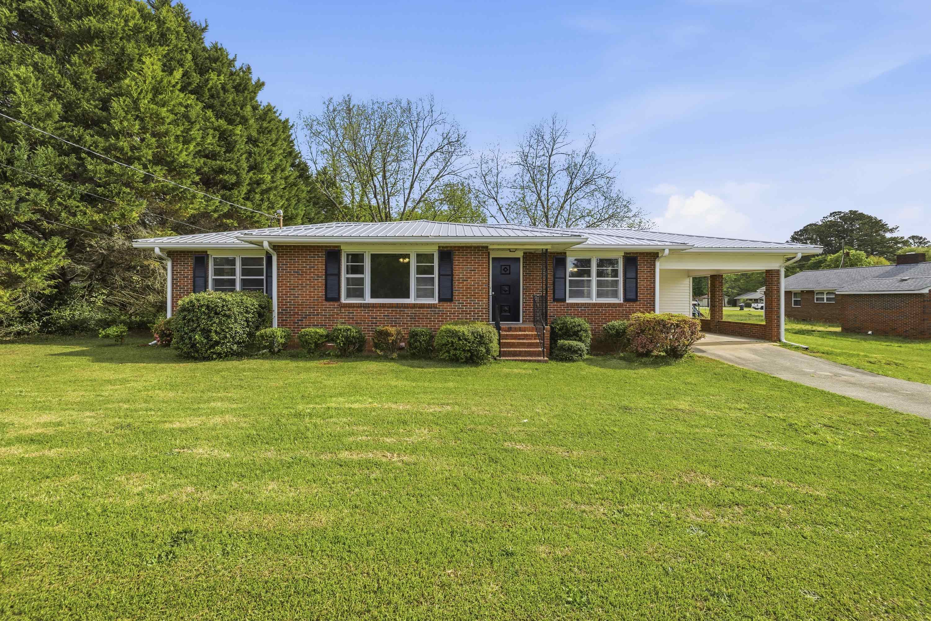 93 Carlton Avenue Property Photo 1
