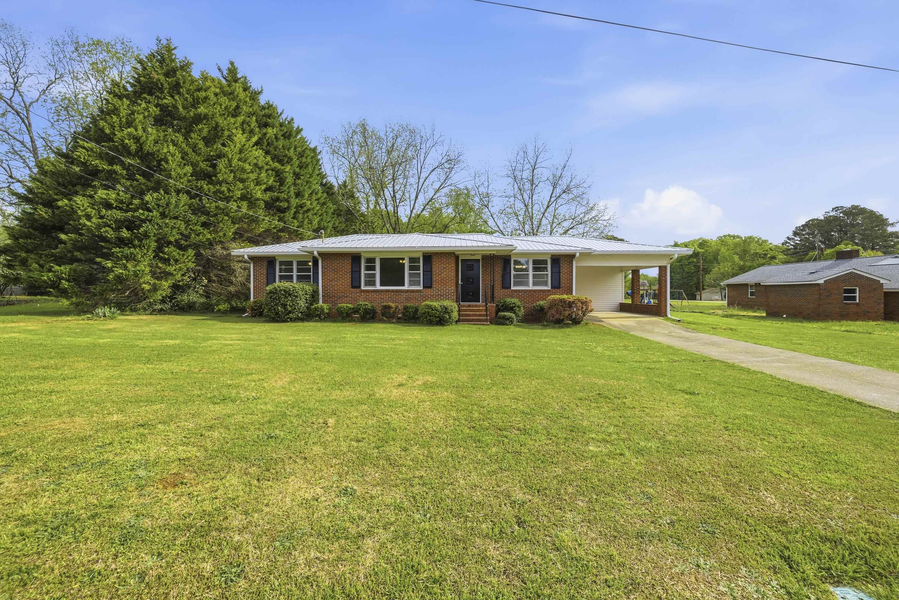 93 Carlton Avenue Property Photo 4