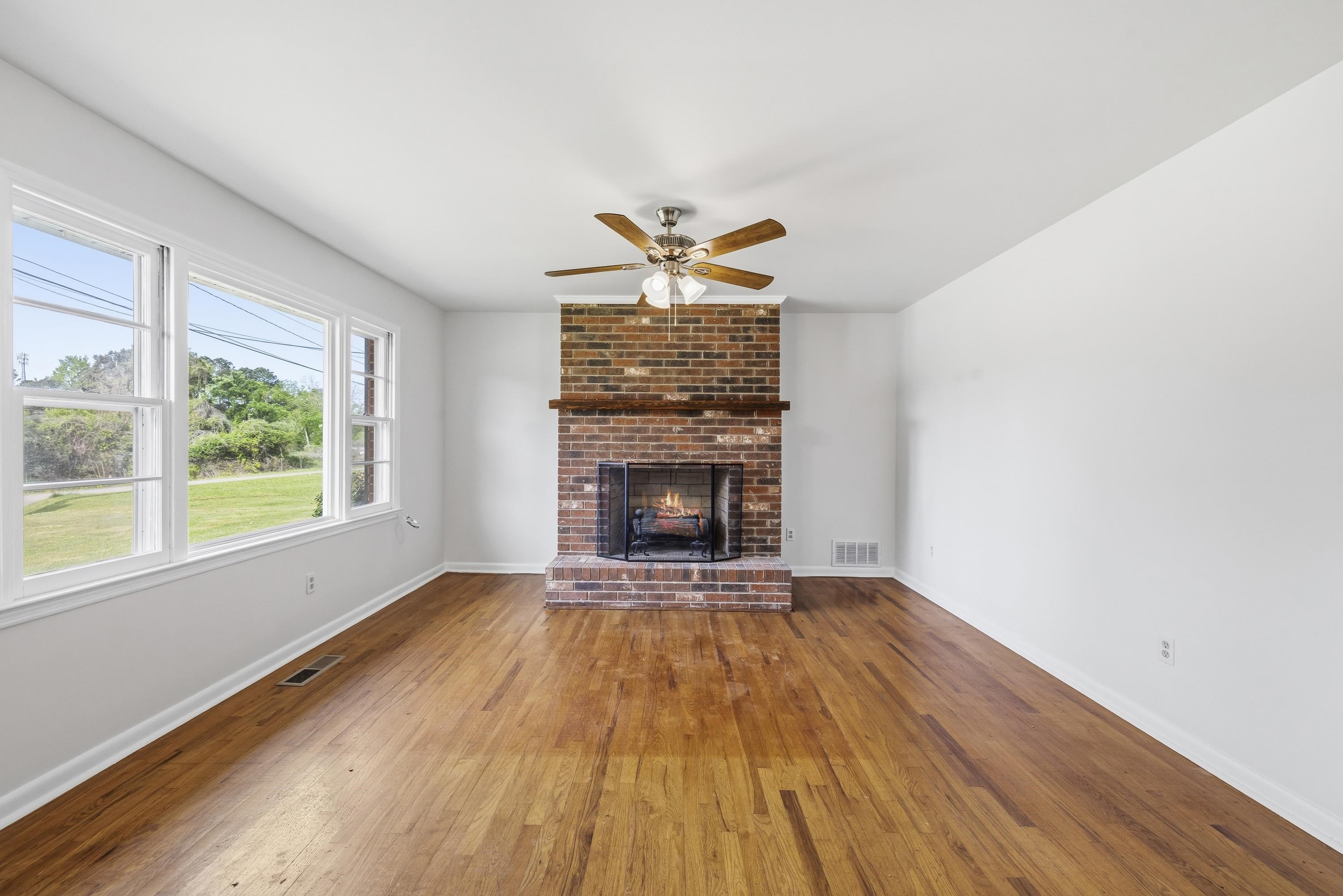 93 Carlton Avenue Property Photo 10
