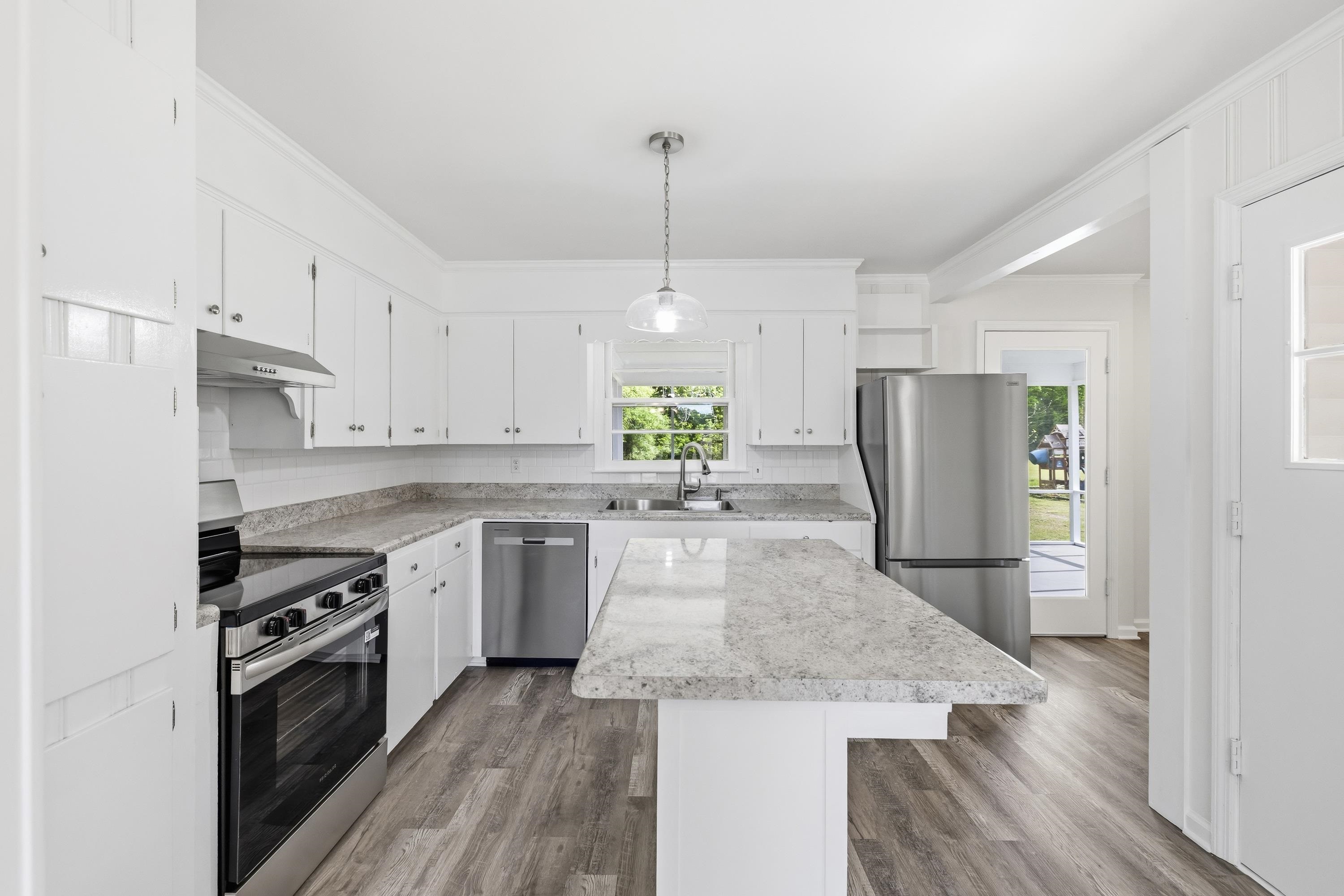 93 Carlton Avenue Property Photo 19