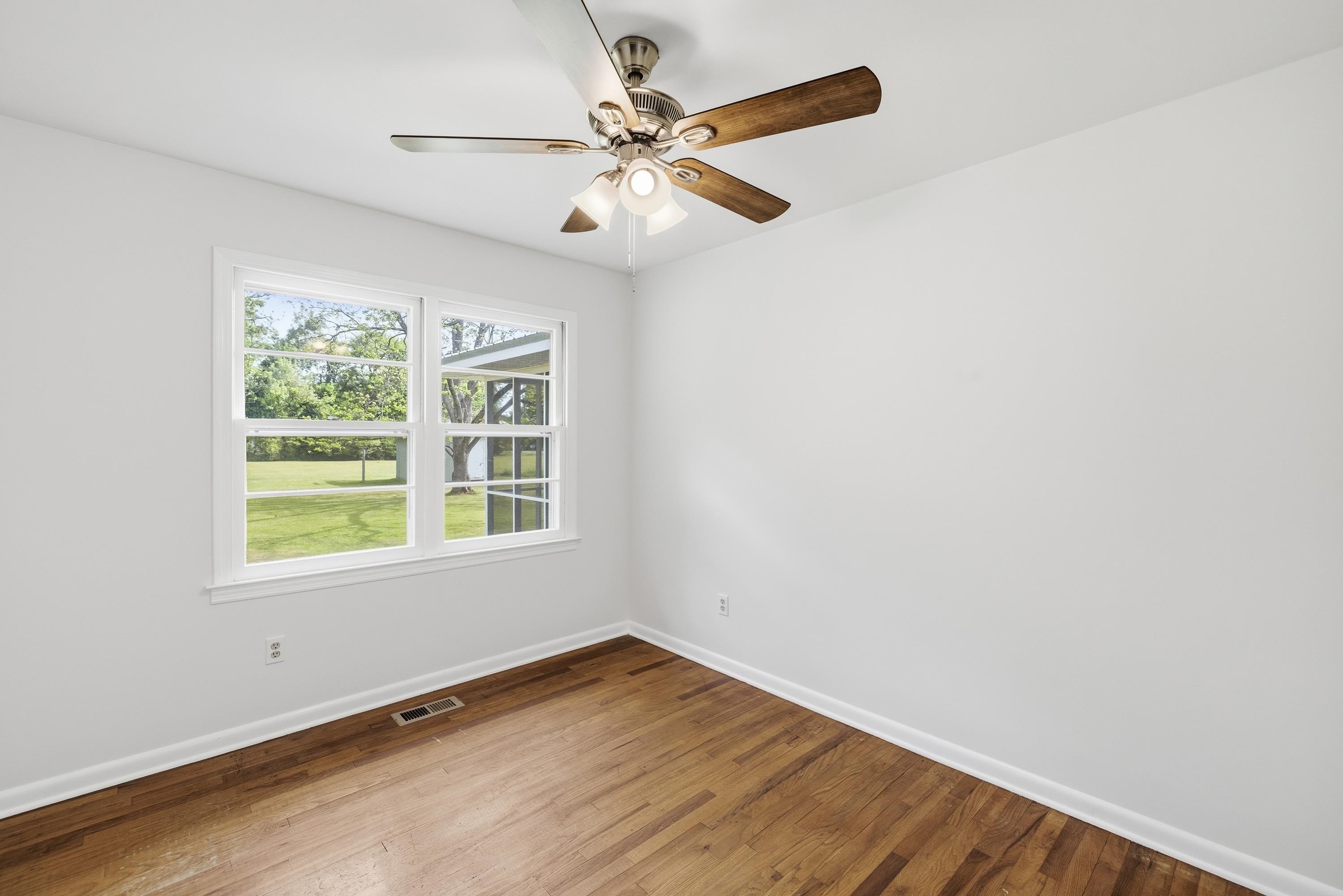 93 Carlton Avenue Property Photo 26