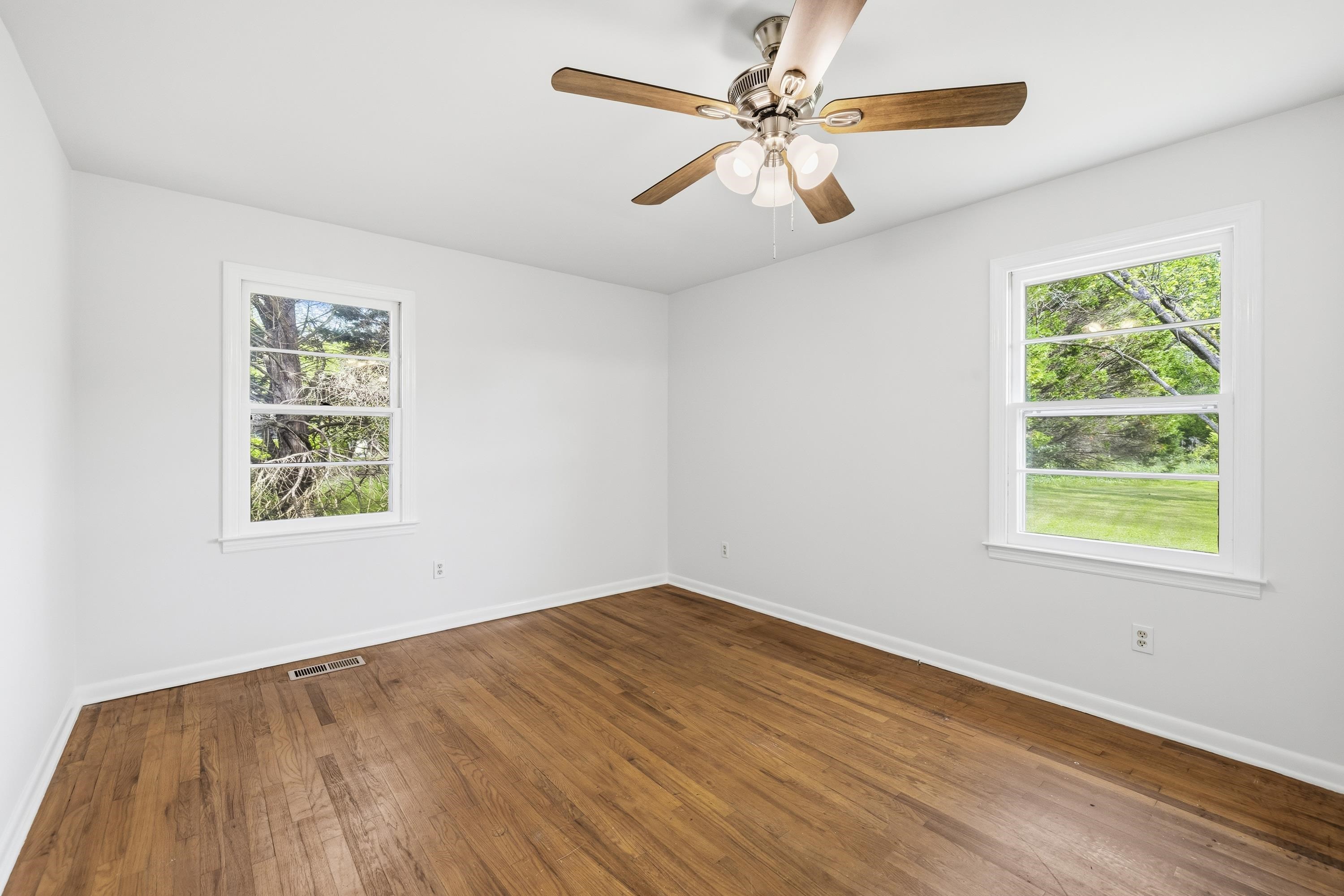 93 Carlton Avenue Property Photo 31