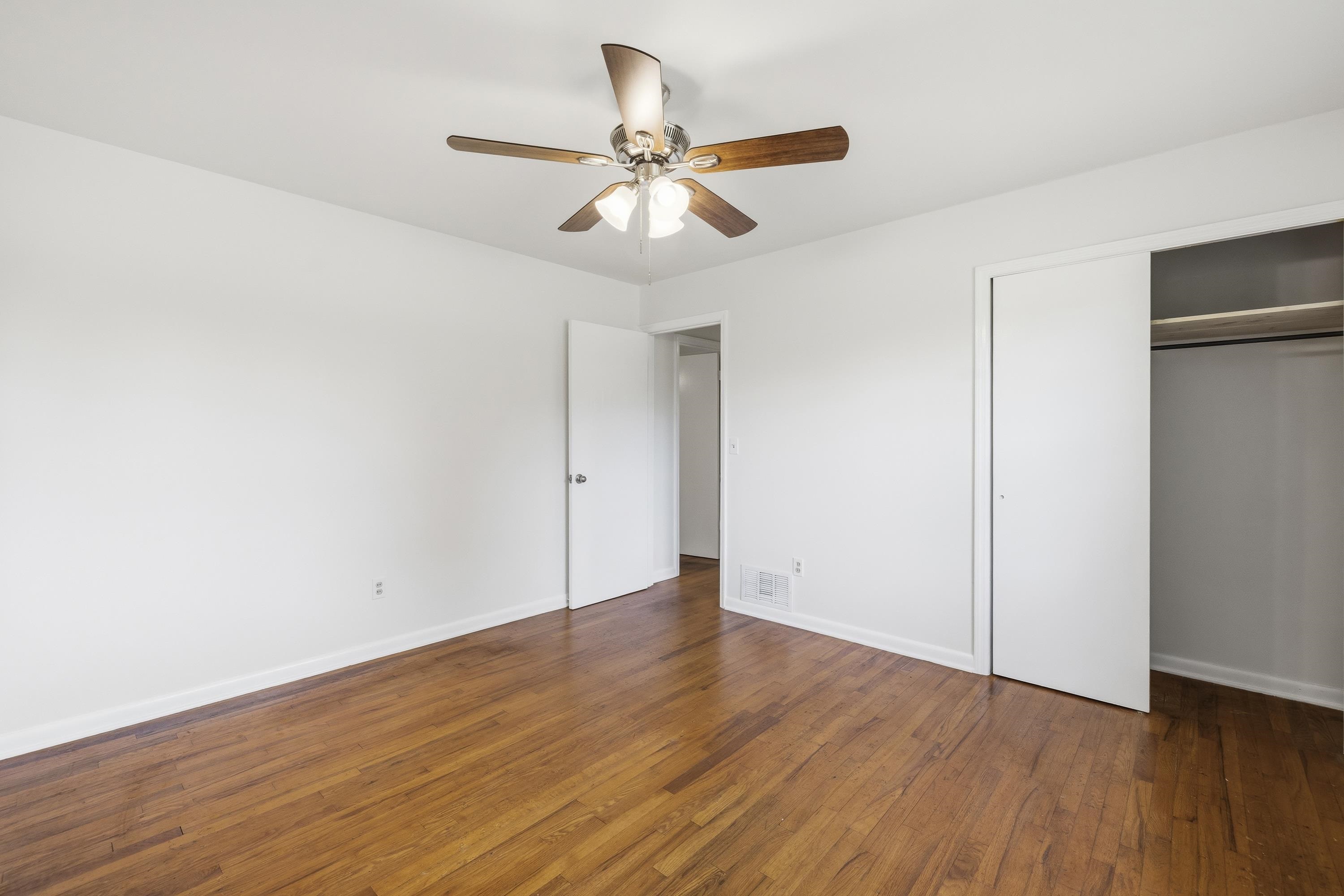 93 Carlton Avenue Property Photo 35