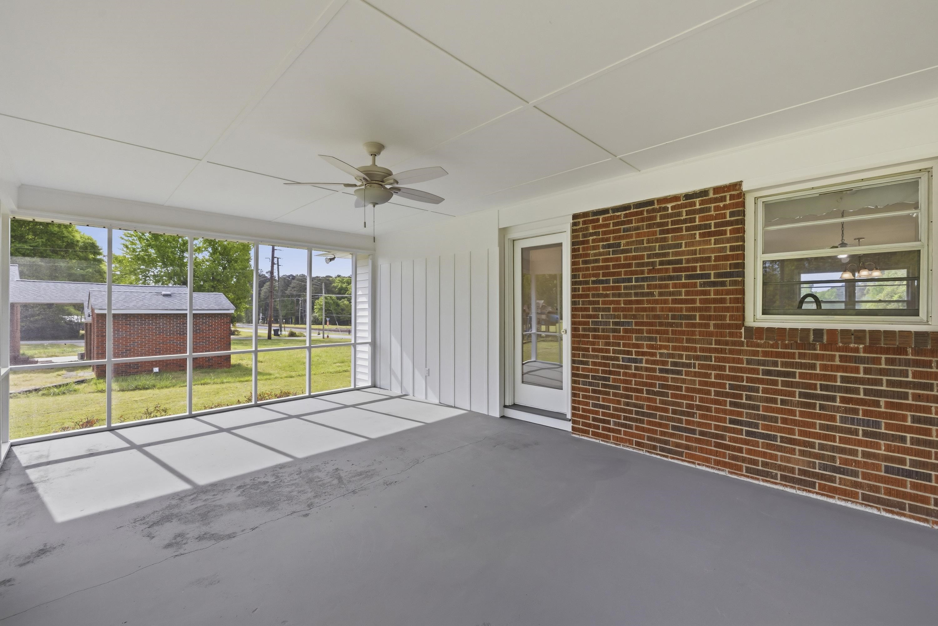 93 Carlton Avenue Property Photo 38