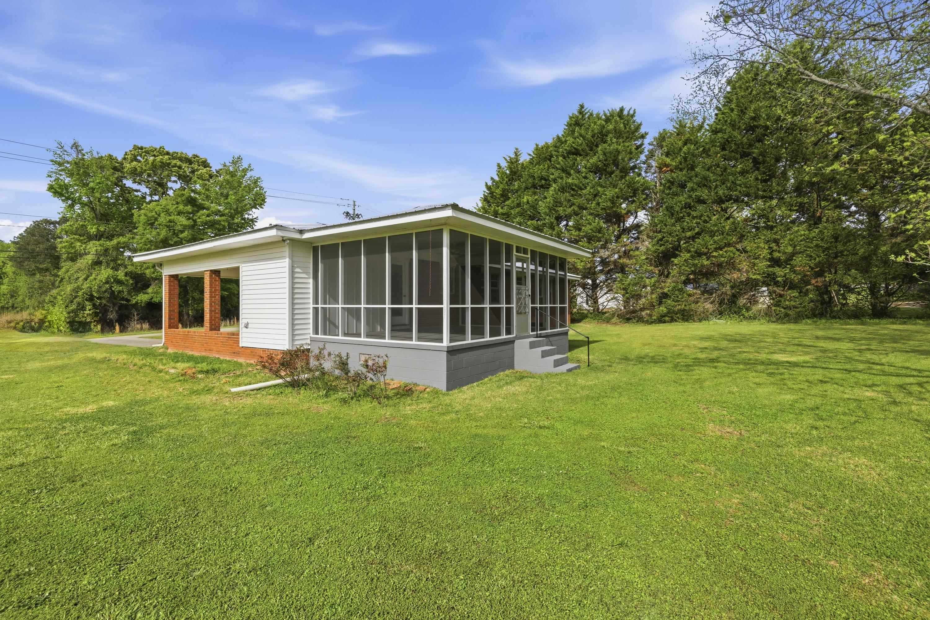 93 Carlton Avenue Property Photo 39