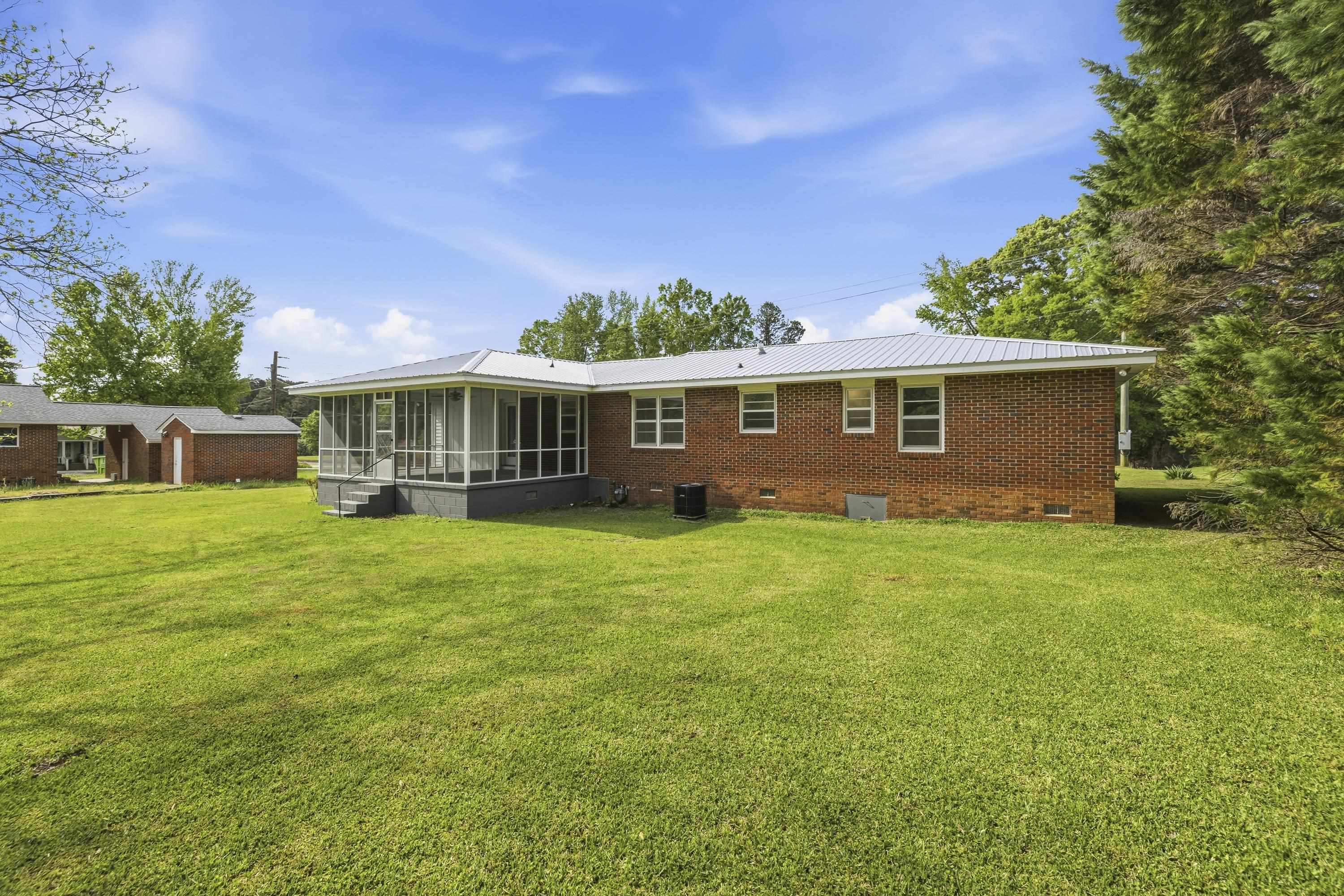93 Carlton Avenue Property Photo 41