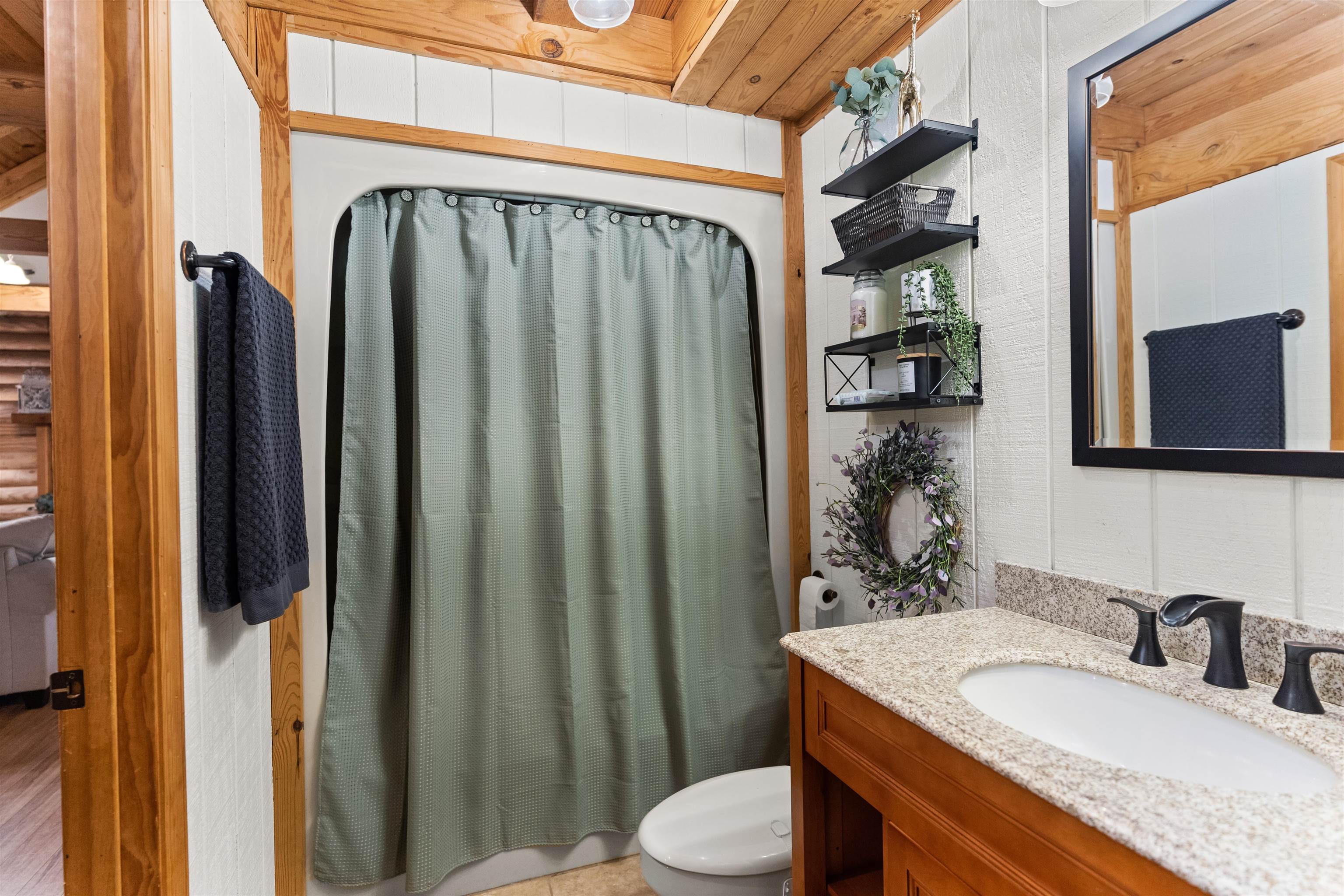 224 Loch Way Property Photo 33