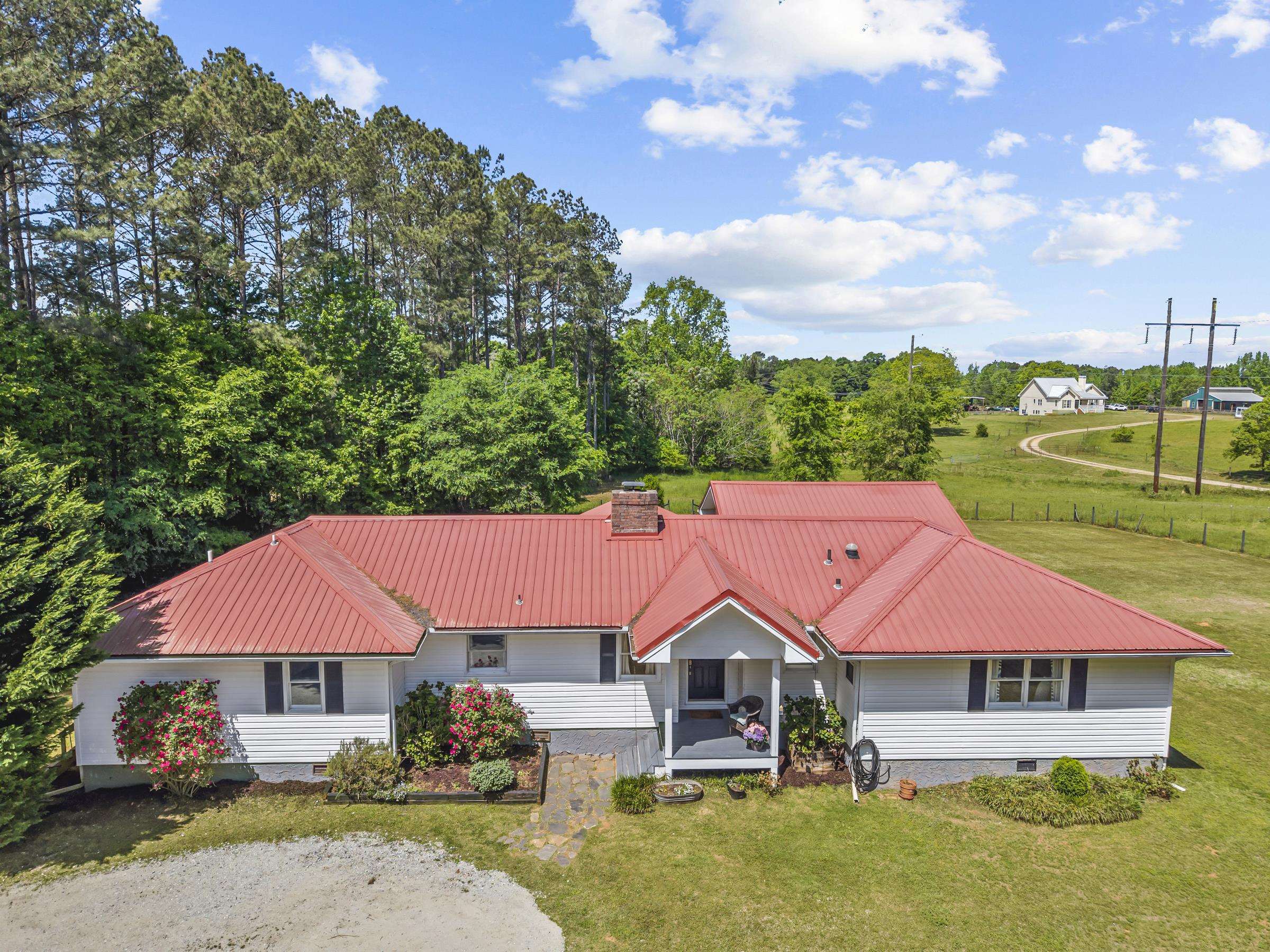 1490 Crawley Road Property Photo 2