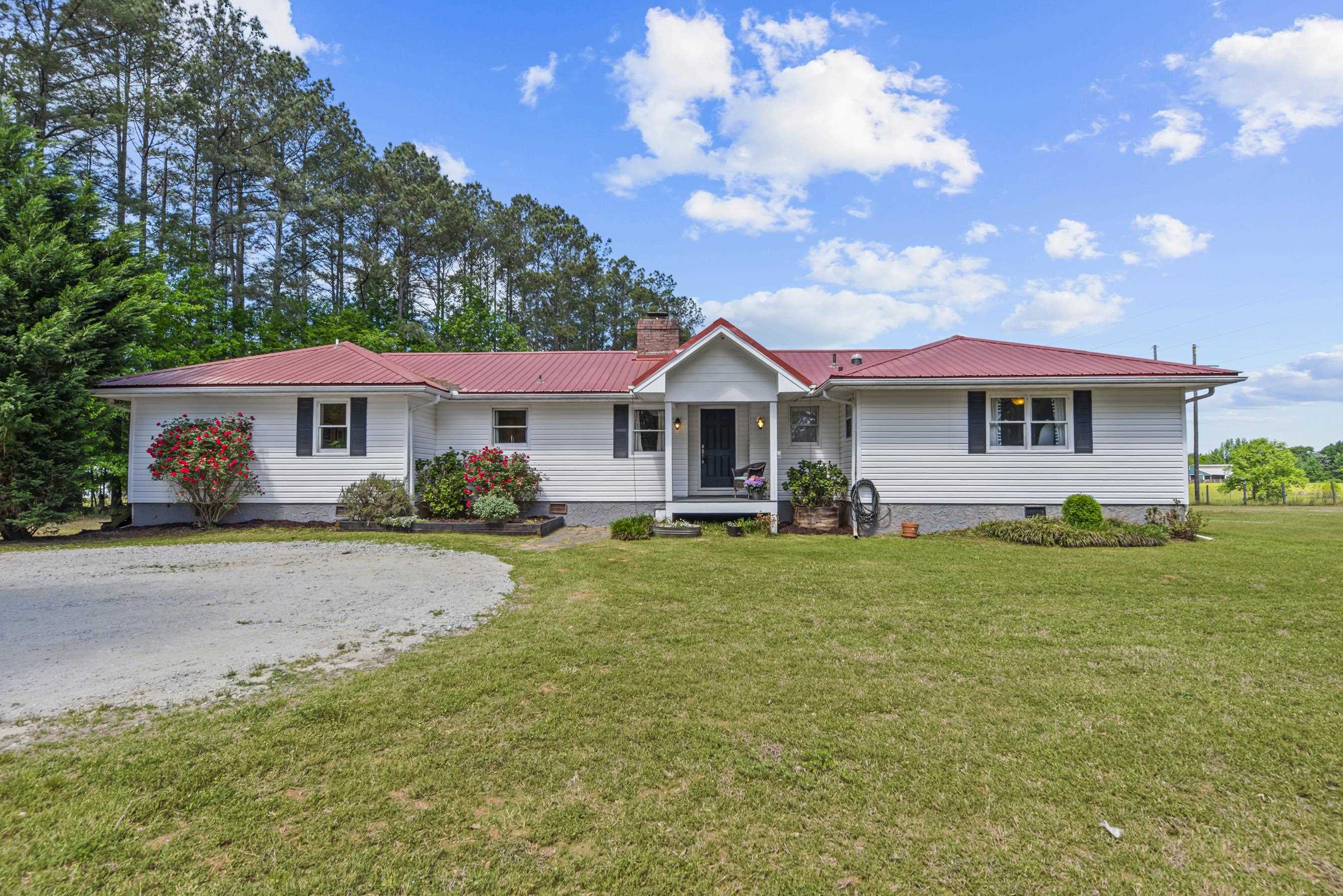1490 Crawley Road Property Photo 6