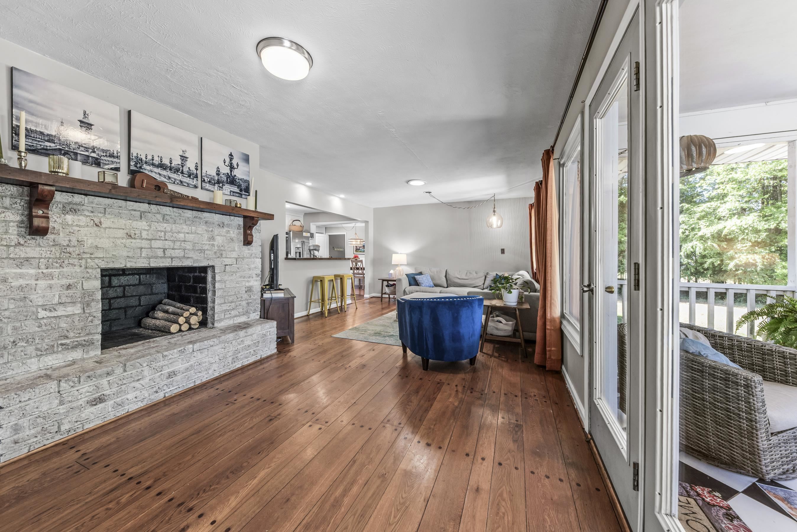 1490 Crawley Road Property Photo 12