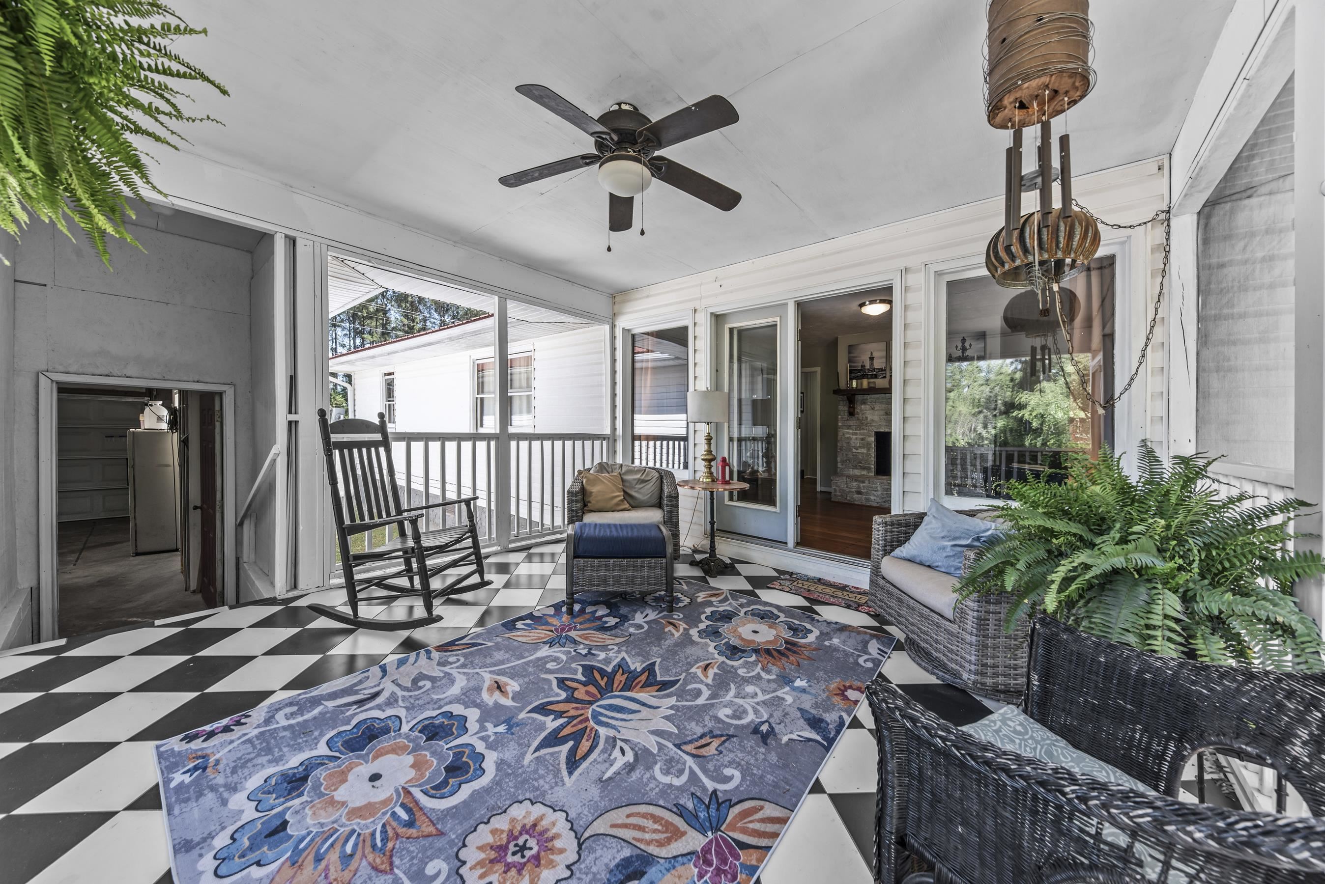 1490 Crawley Road Property Photo 15