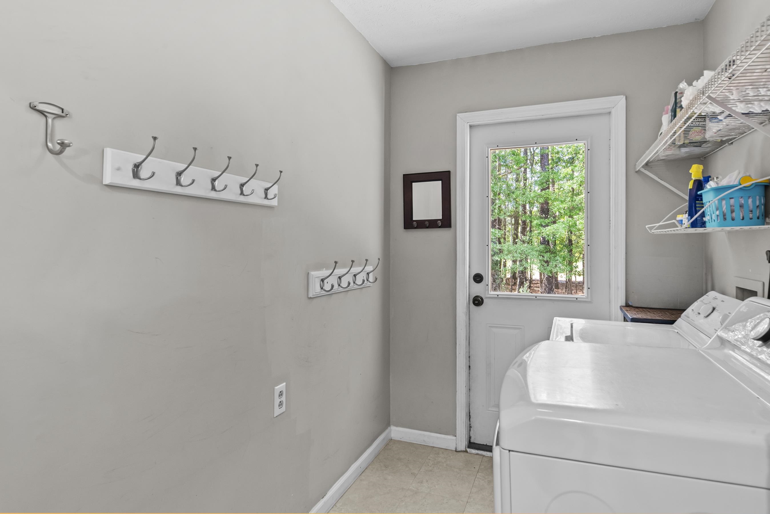 1490 Crawley Road Property Photo 27