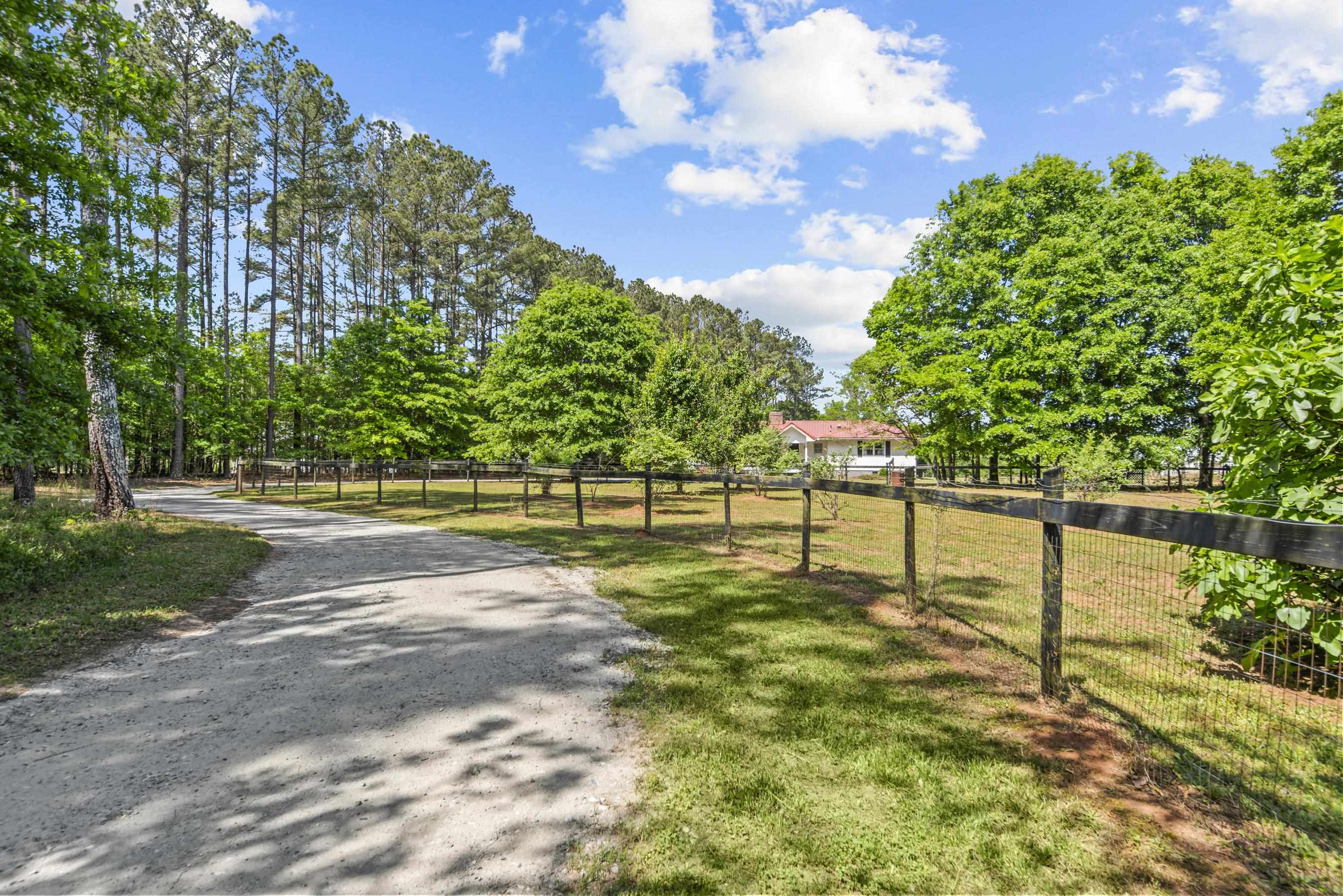 1490 Crawley Road Property Photo 54