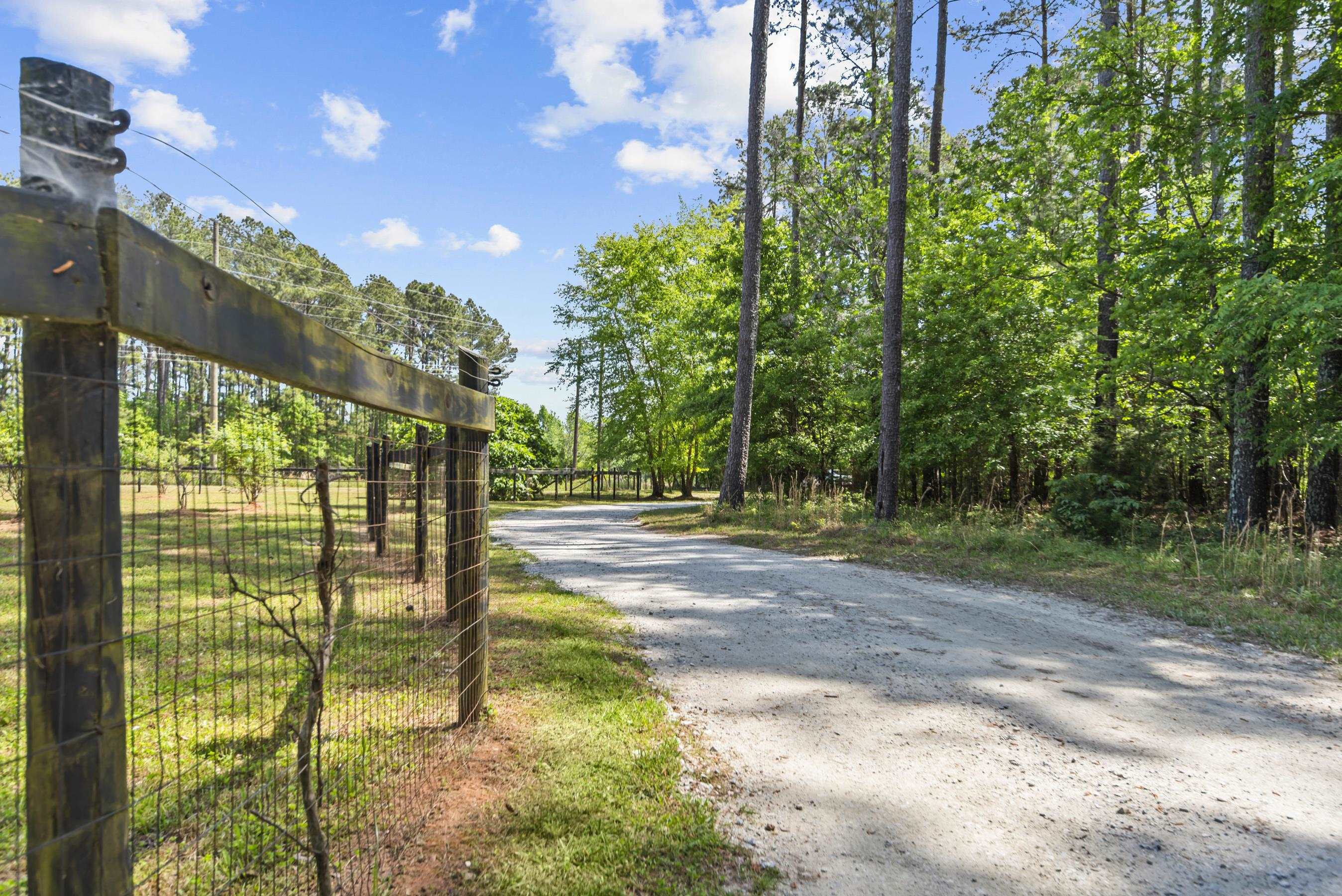 1490 Crawley Road Property Photo 55