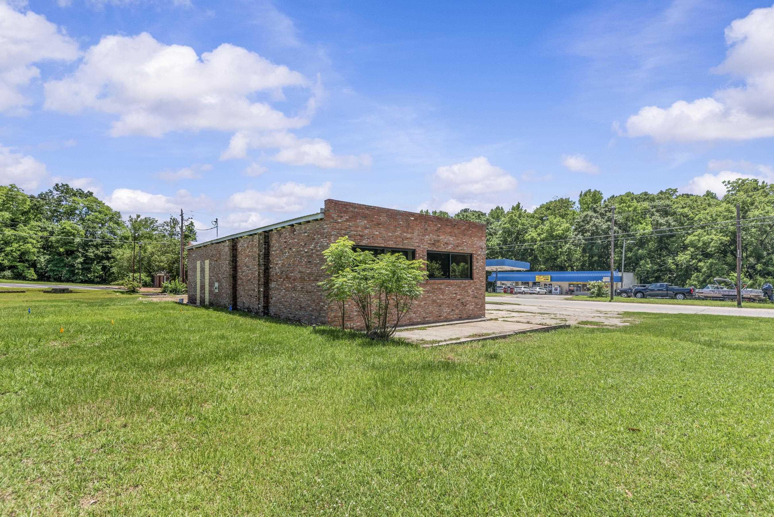 4800 Lamb Avenue Property Photo 12