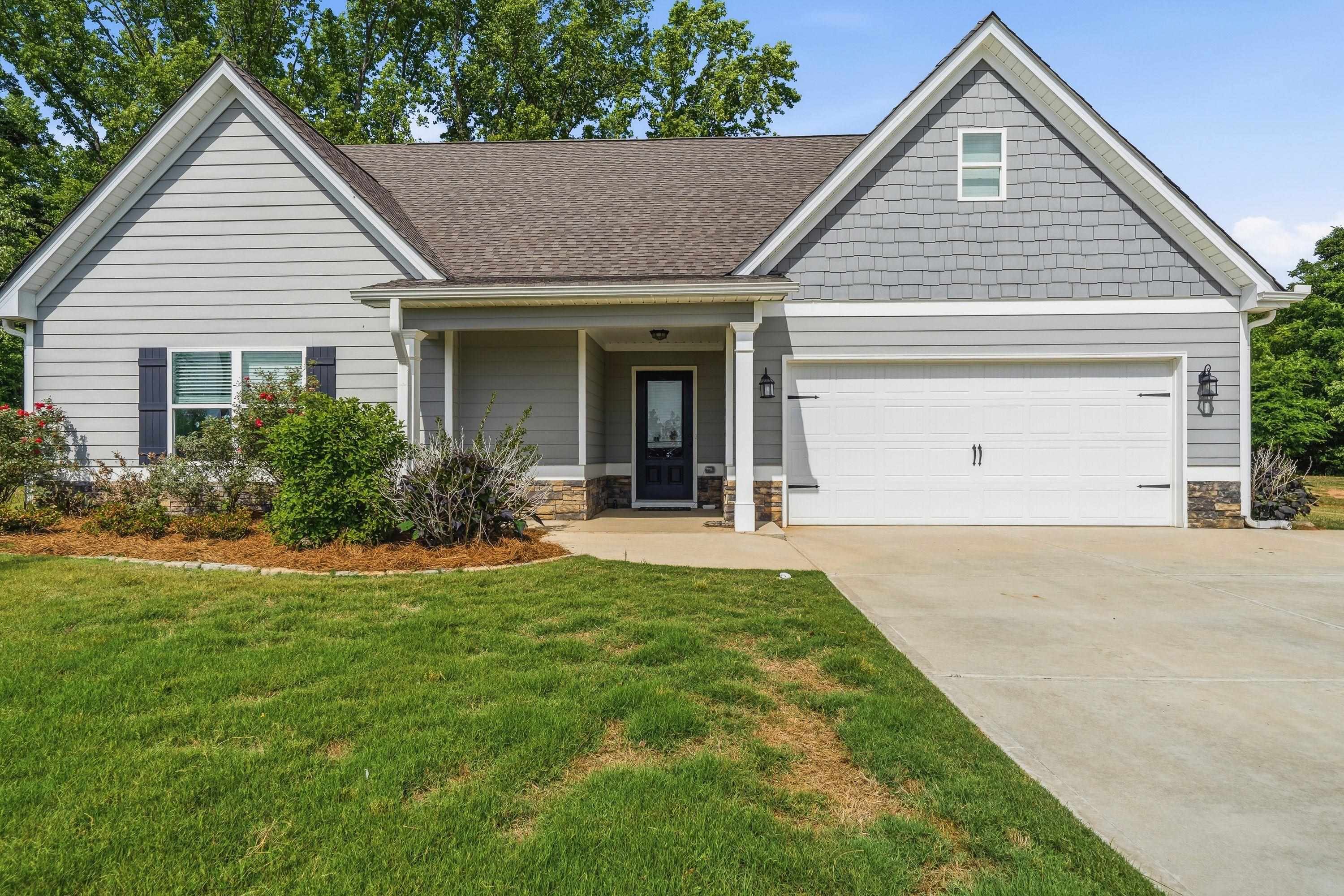 177 Loch Way Property Photo 1