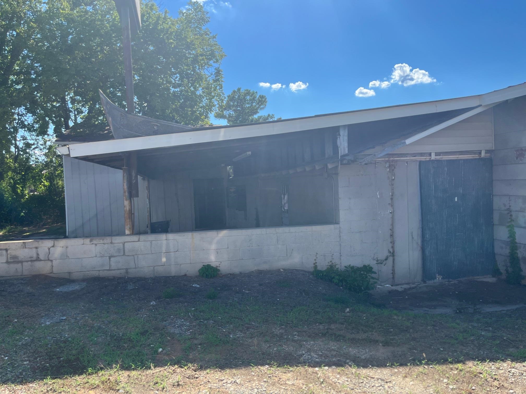 111 Elbert Street Property Photo 25