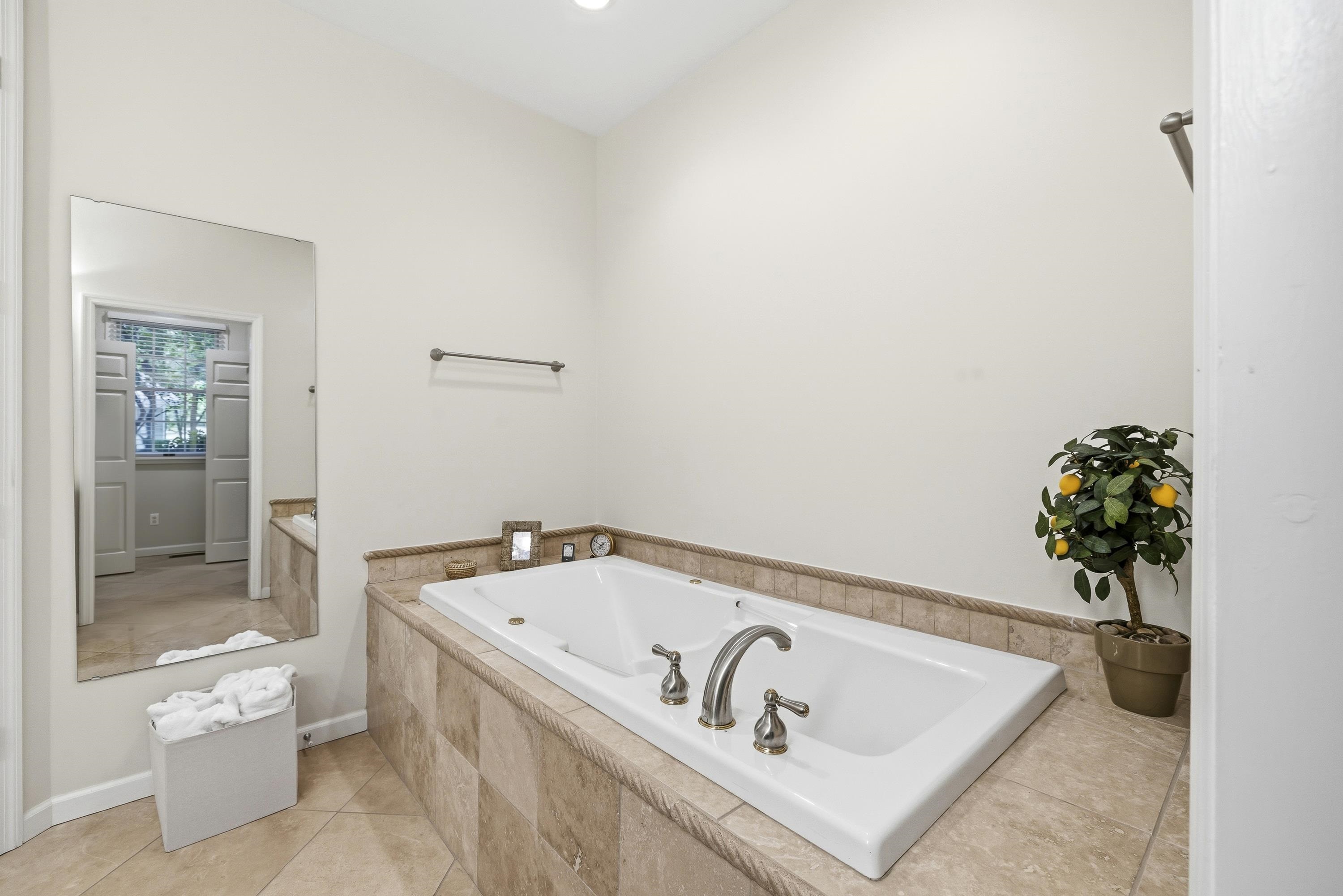 1039 Planters Trail Property Photo 54