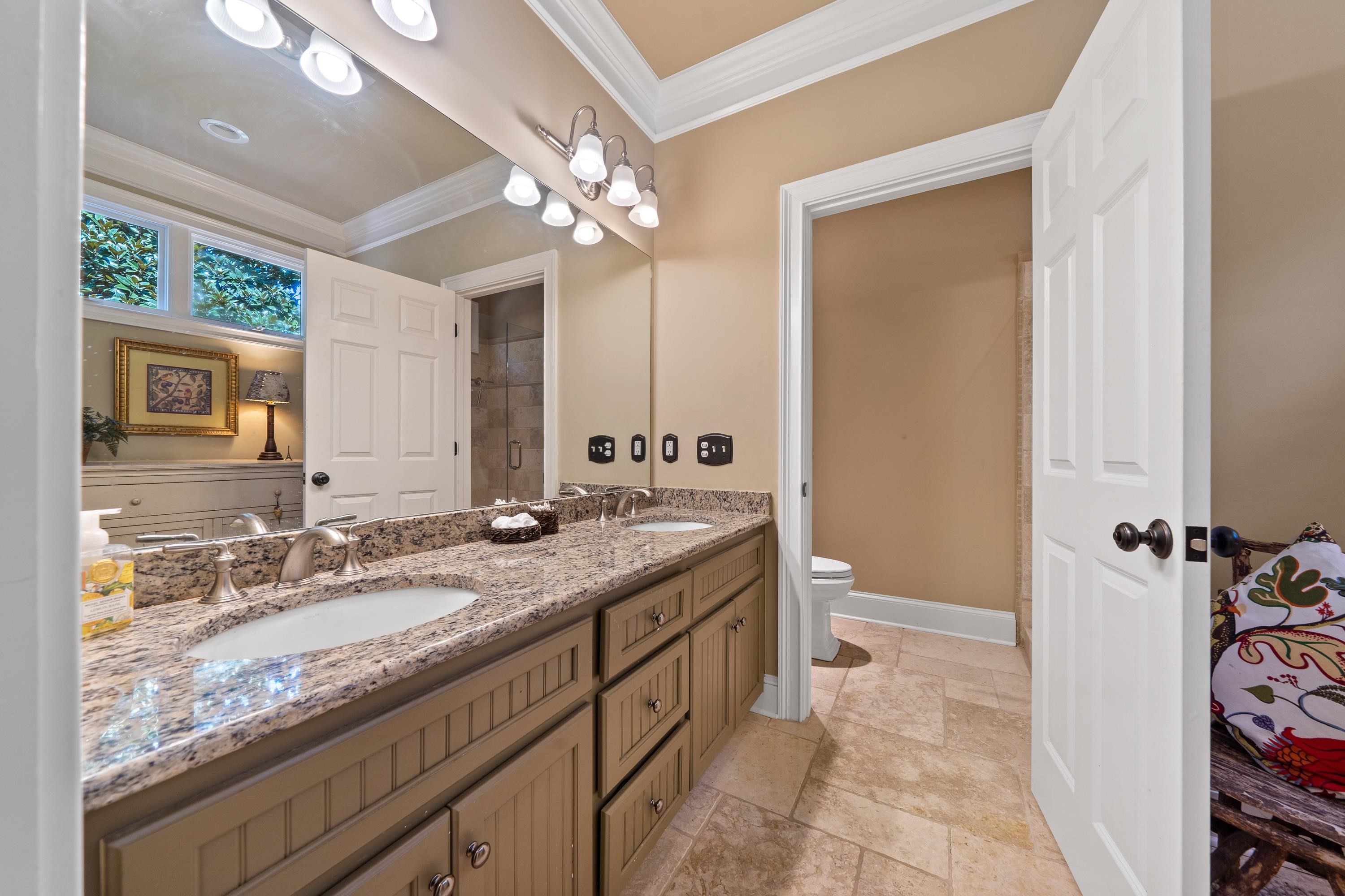 1071 Eaglewood Way Property Photo 27