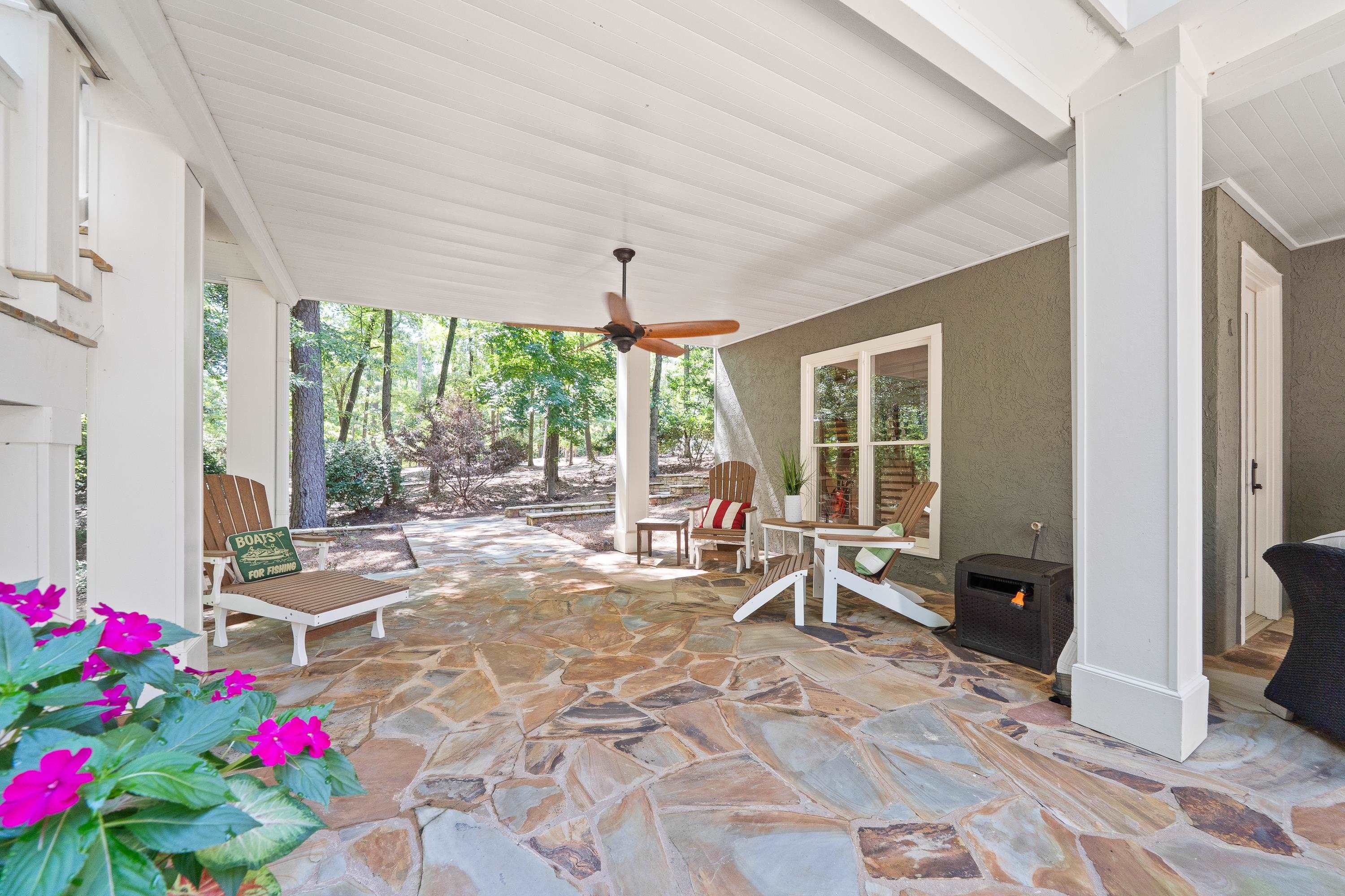 1071 Eaglewood Way Property Photo 63