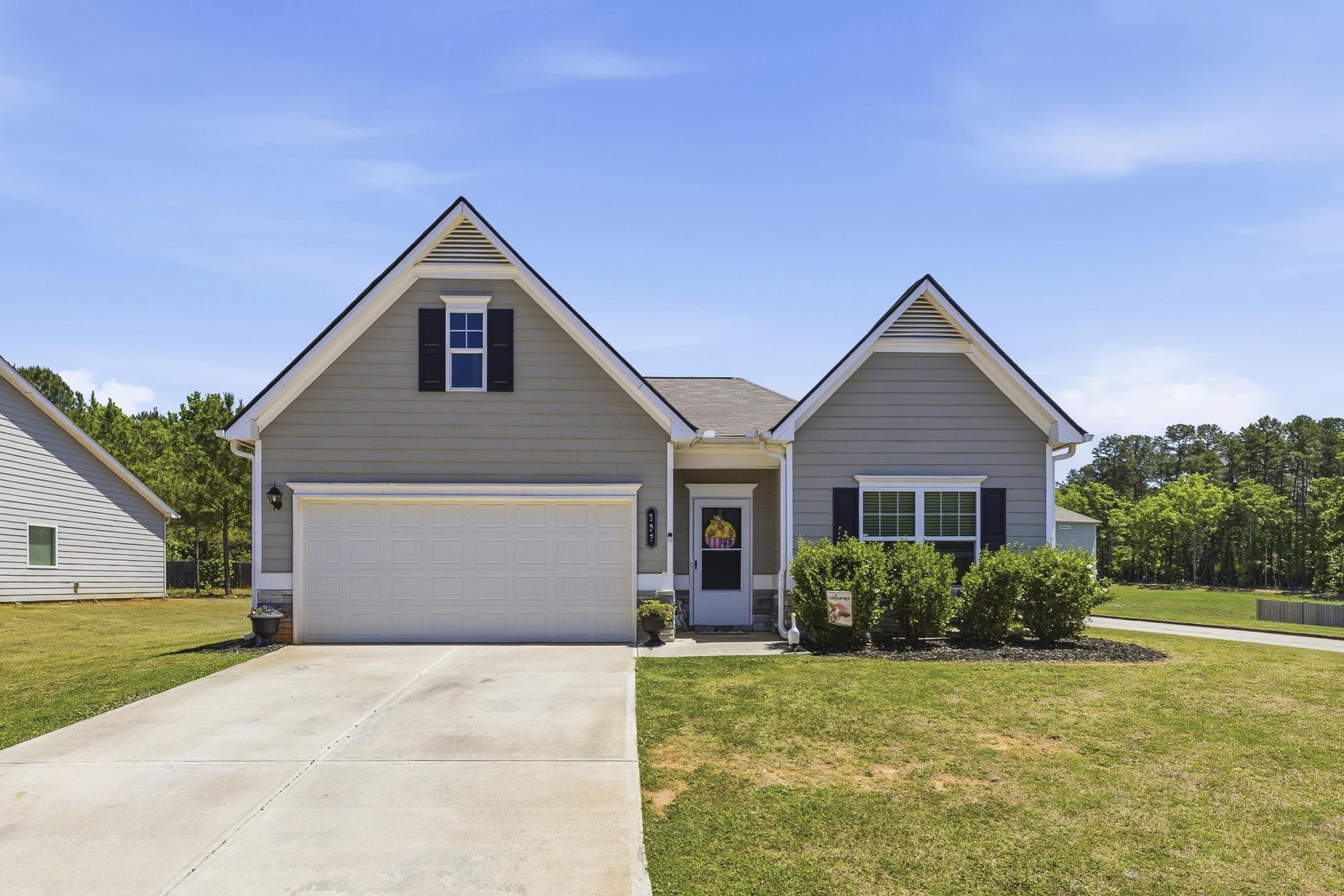 133 Kaitlyn Circle Property Photo 1
