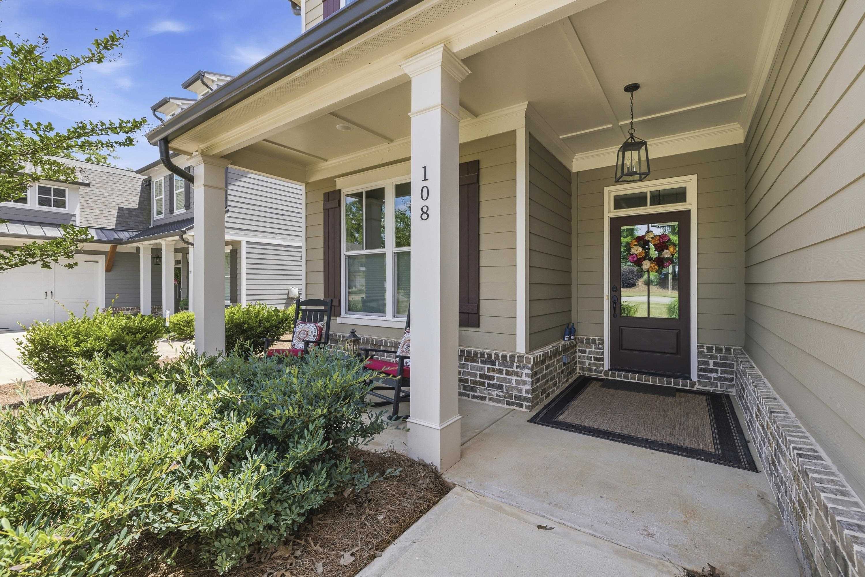 108 Wingspan Way Property Photo 4