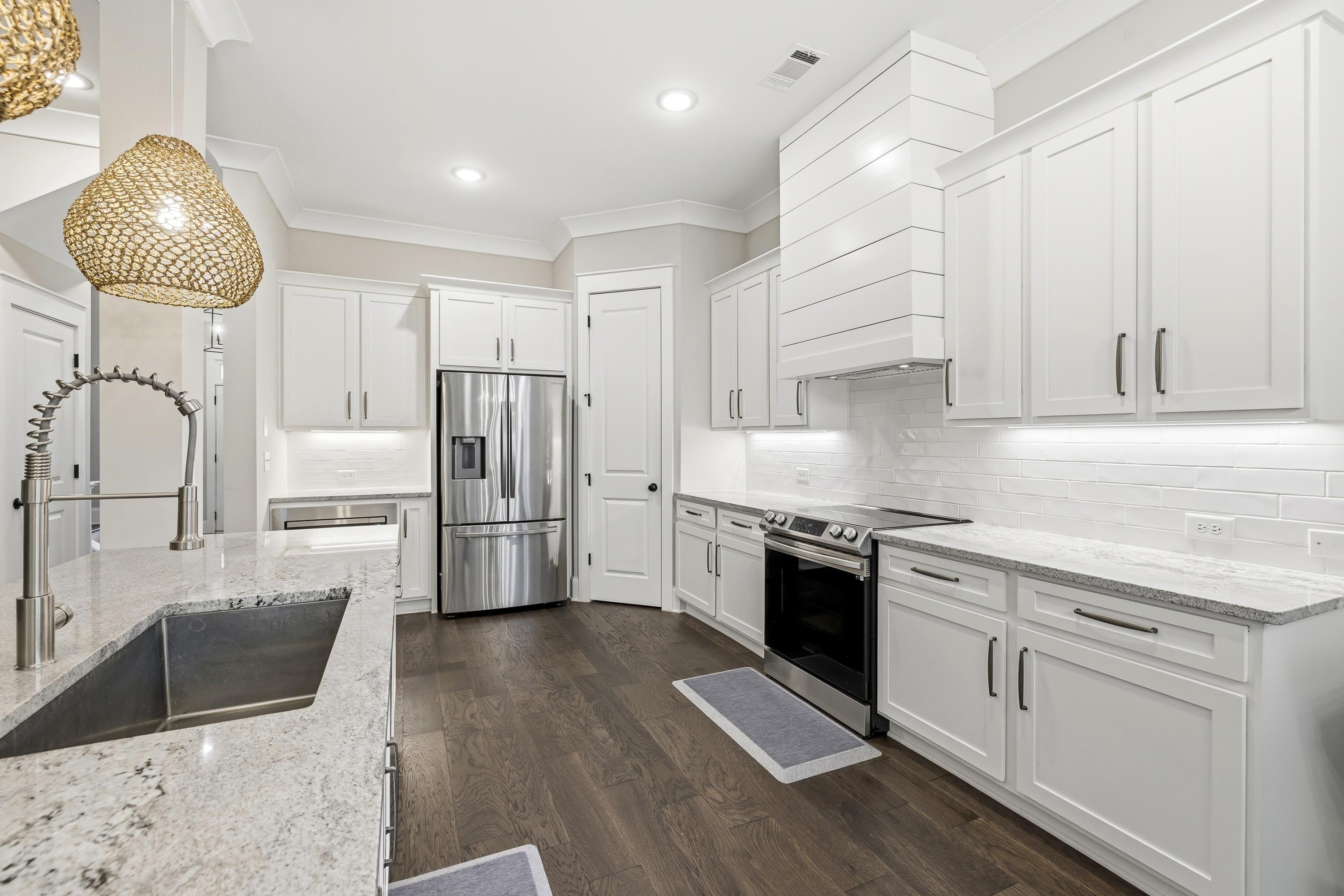 108 Wingspan Way Property Photo 11