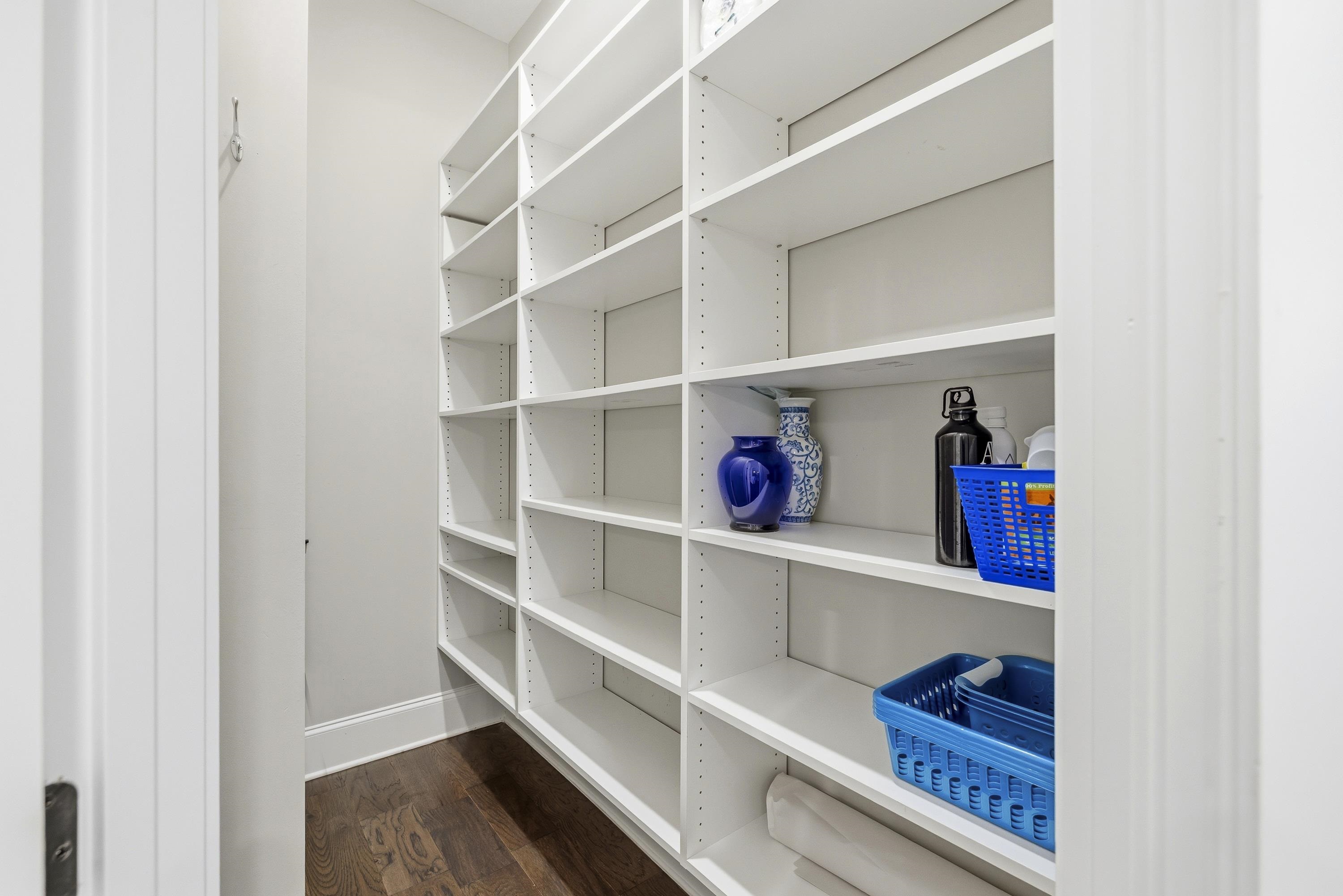 108 Wingspan Way Property Photo 16