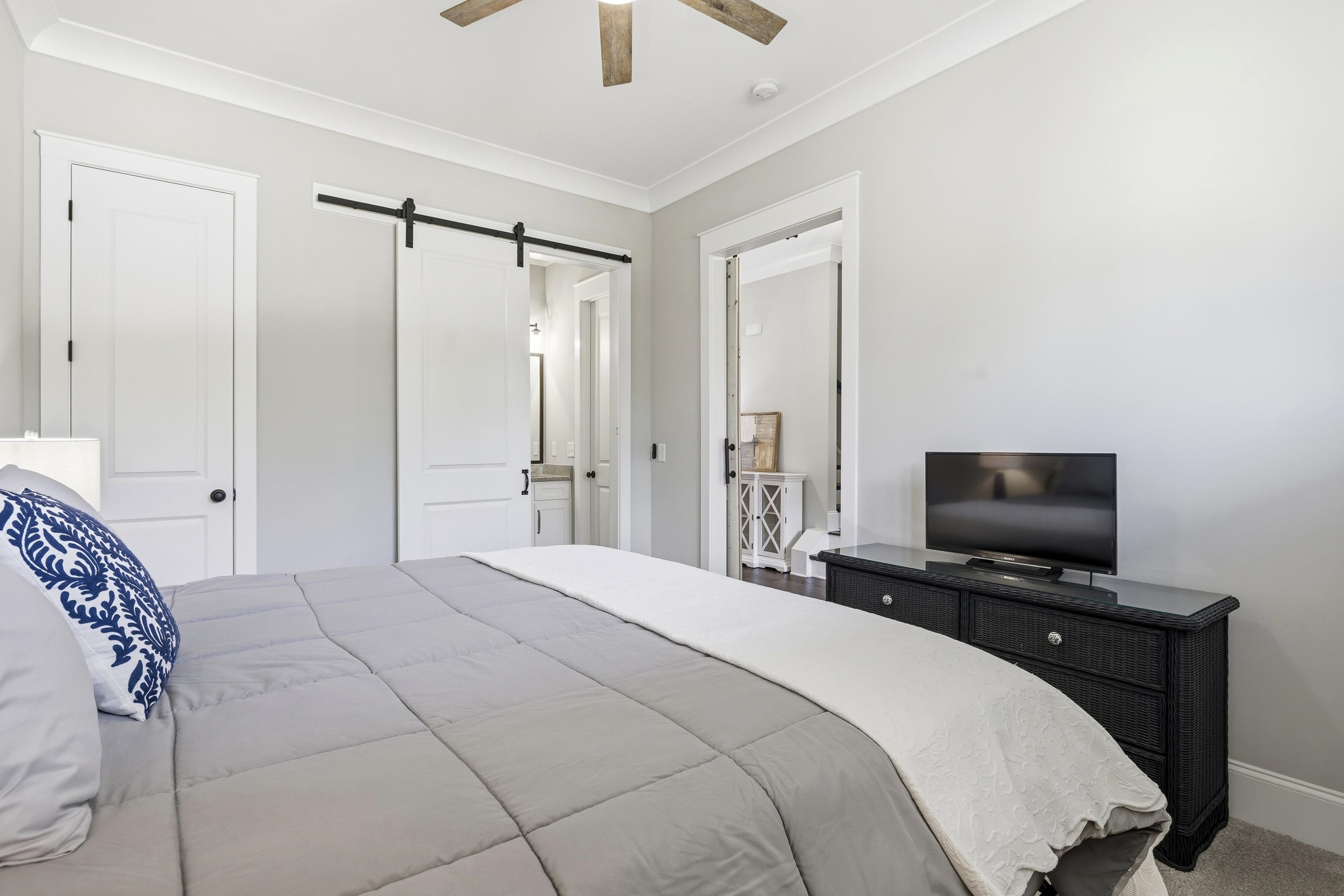 108 Wingspan Way Property Photo 30