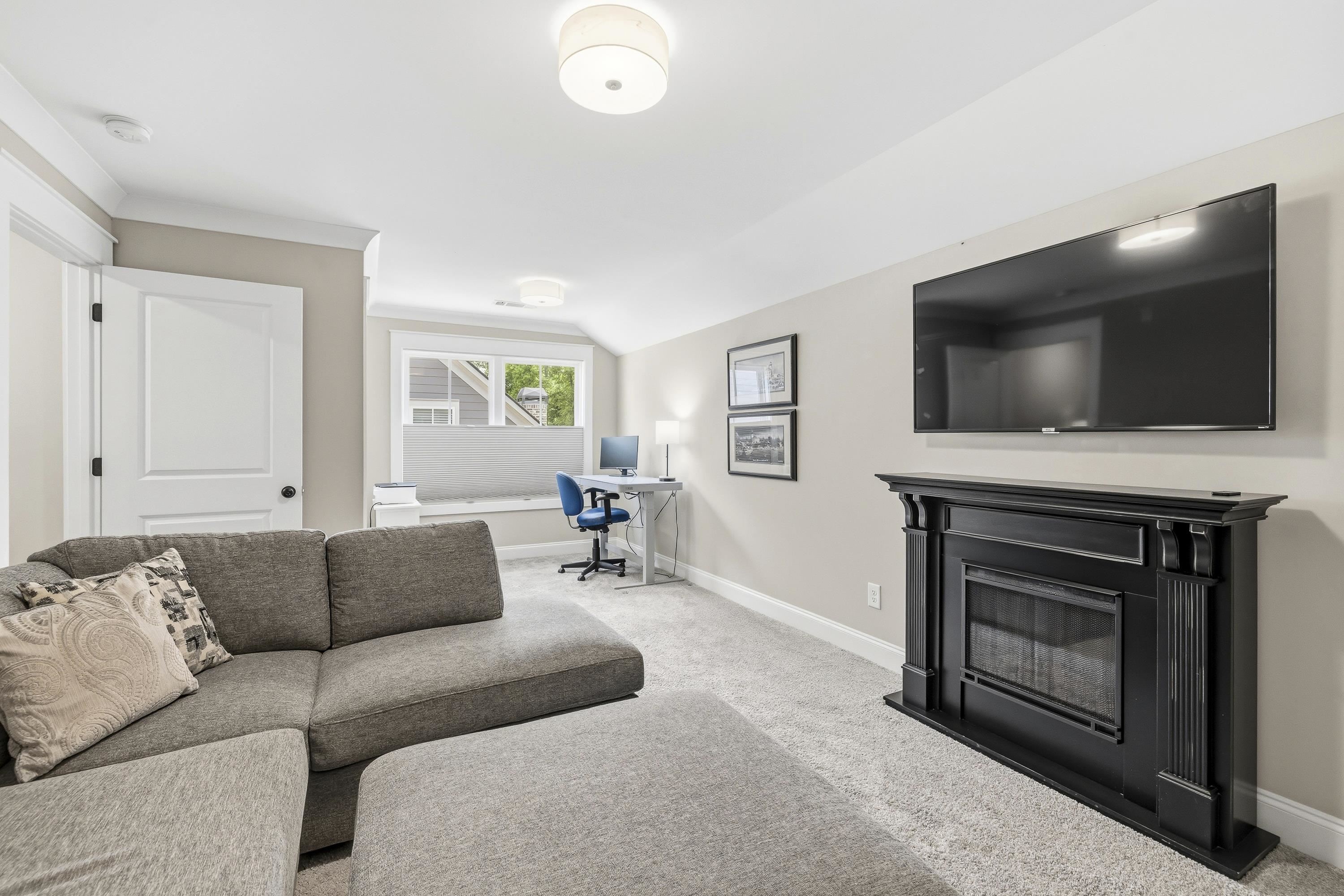 108 Wingspan Way Property Photo 38