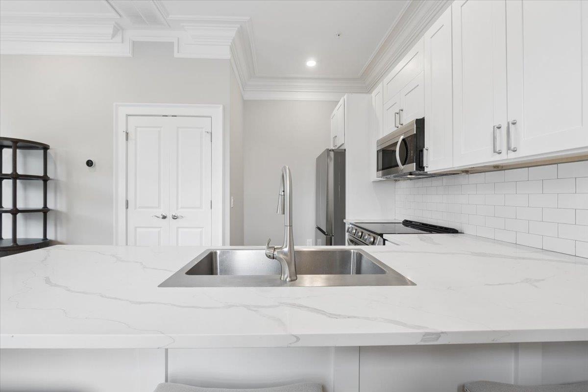 Unit A Property Photo 7
