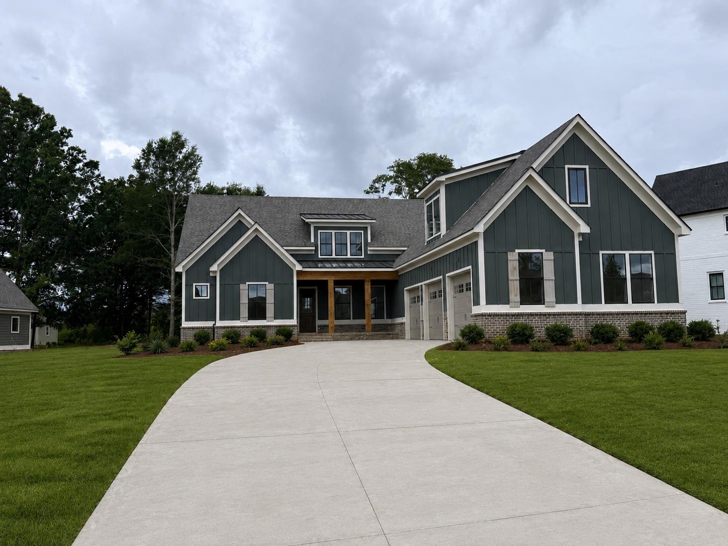 203 Eagles Way Property Photo 2