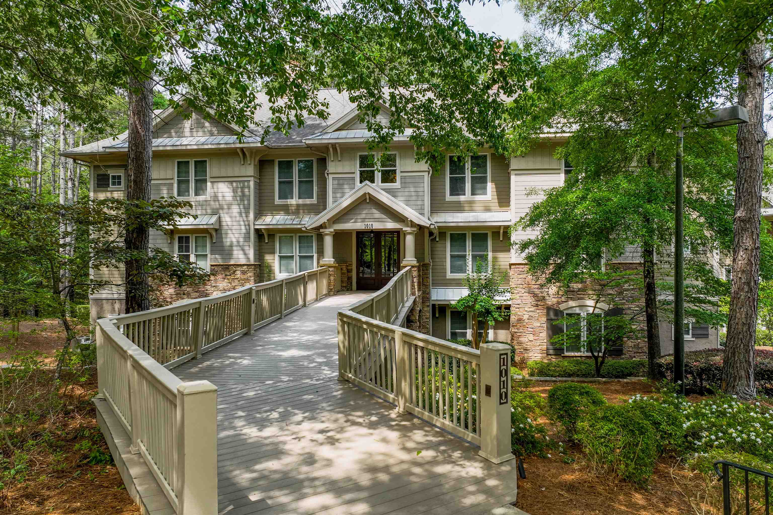 1010f Tailwater Property Photo 1