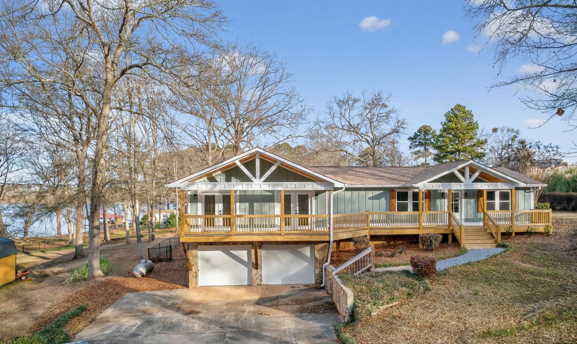 113 Admirality Way Property Photo 1