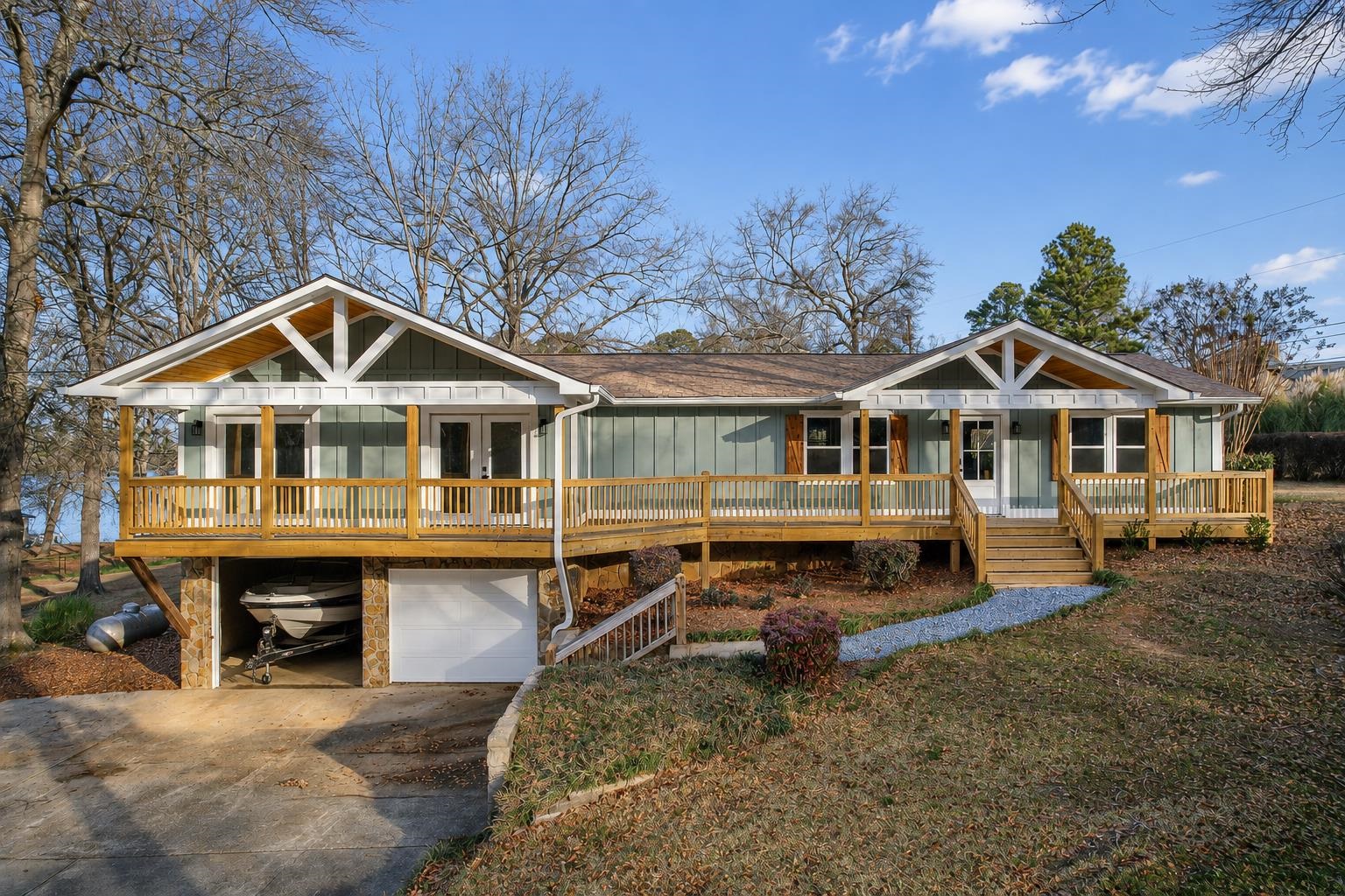 113 Admirality Way Property Photo 2