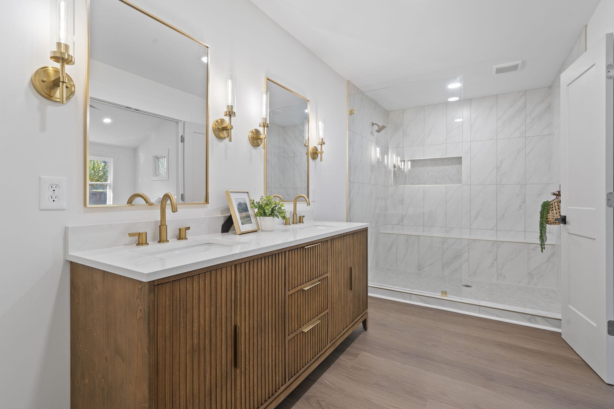 113 Admirality Way Property Photo 6