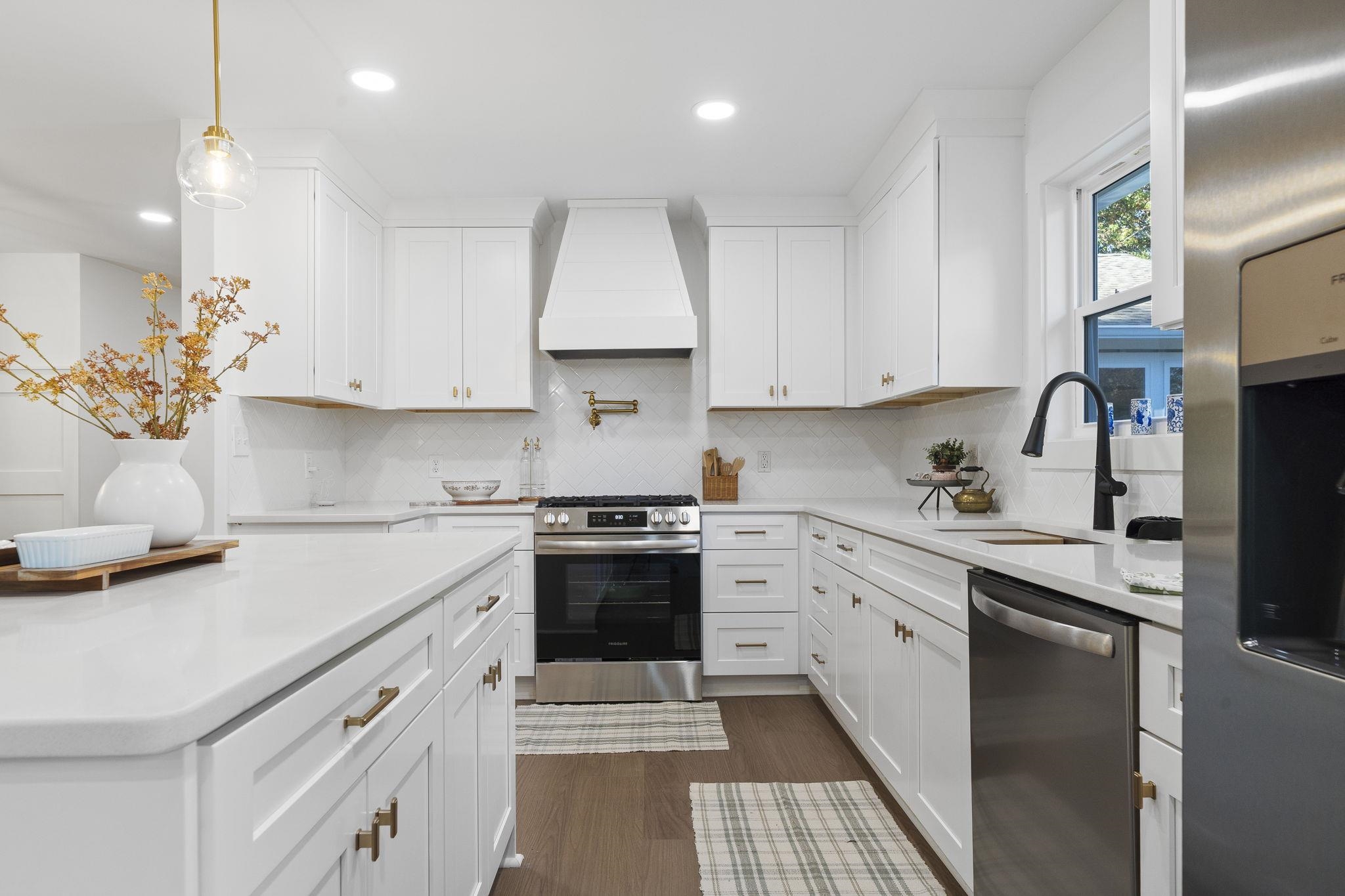 113 Admirality Way Property Photo 20