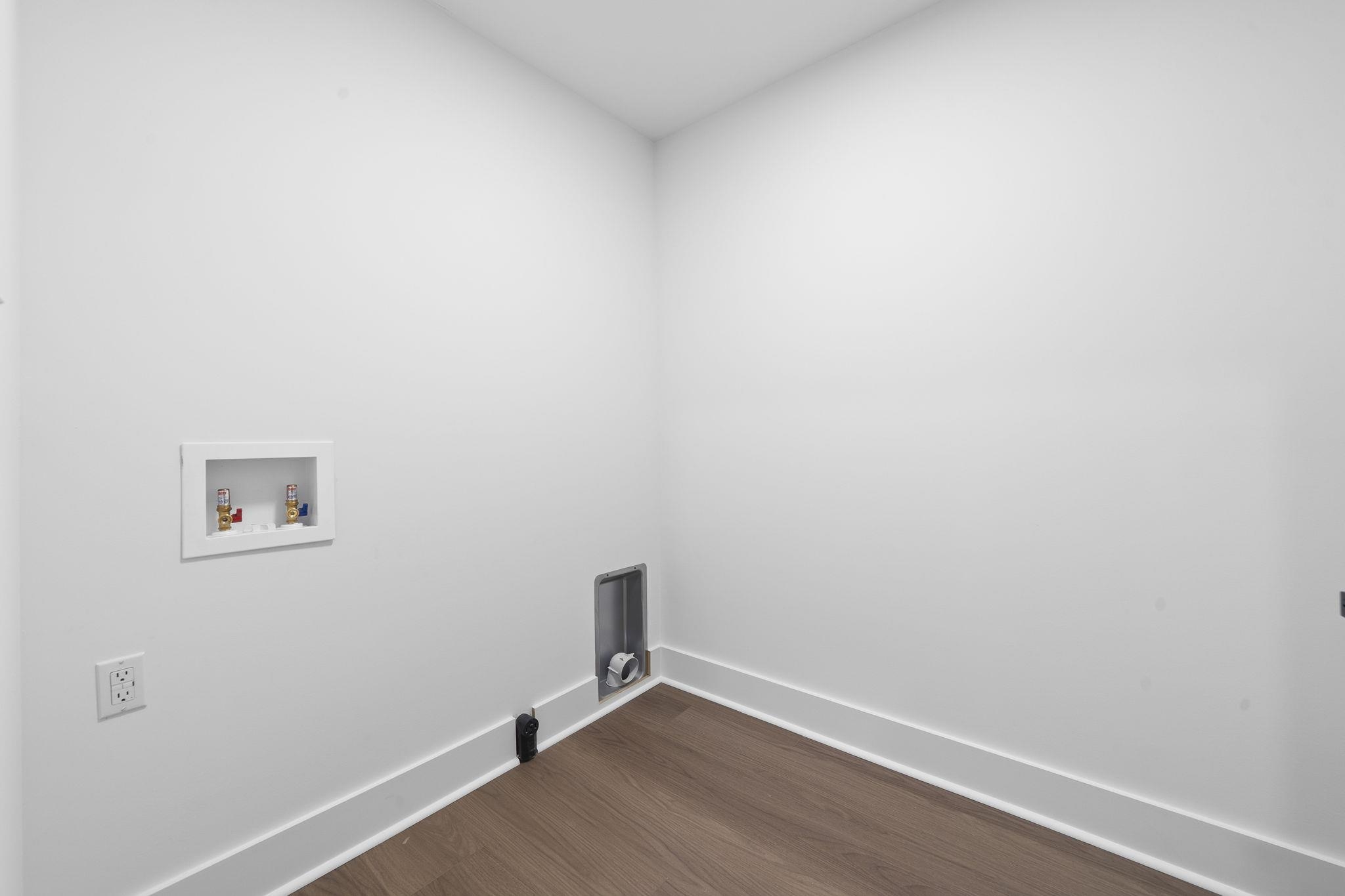 113 Admirality Way Property Photo 28