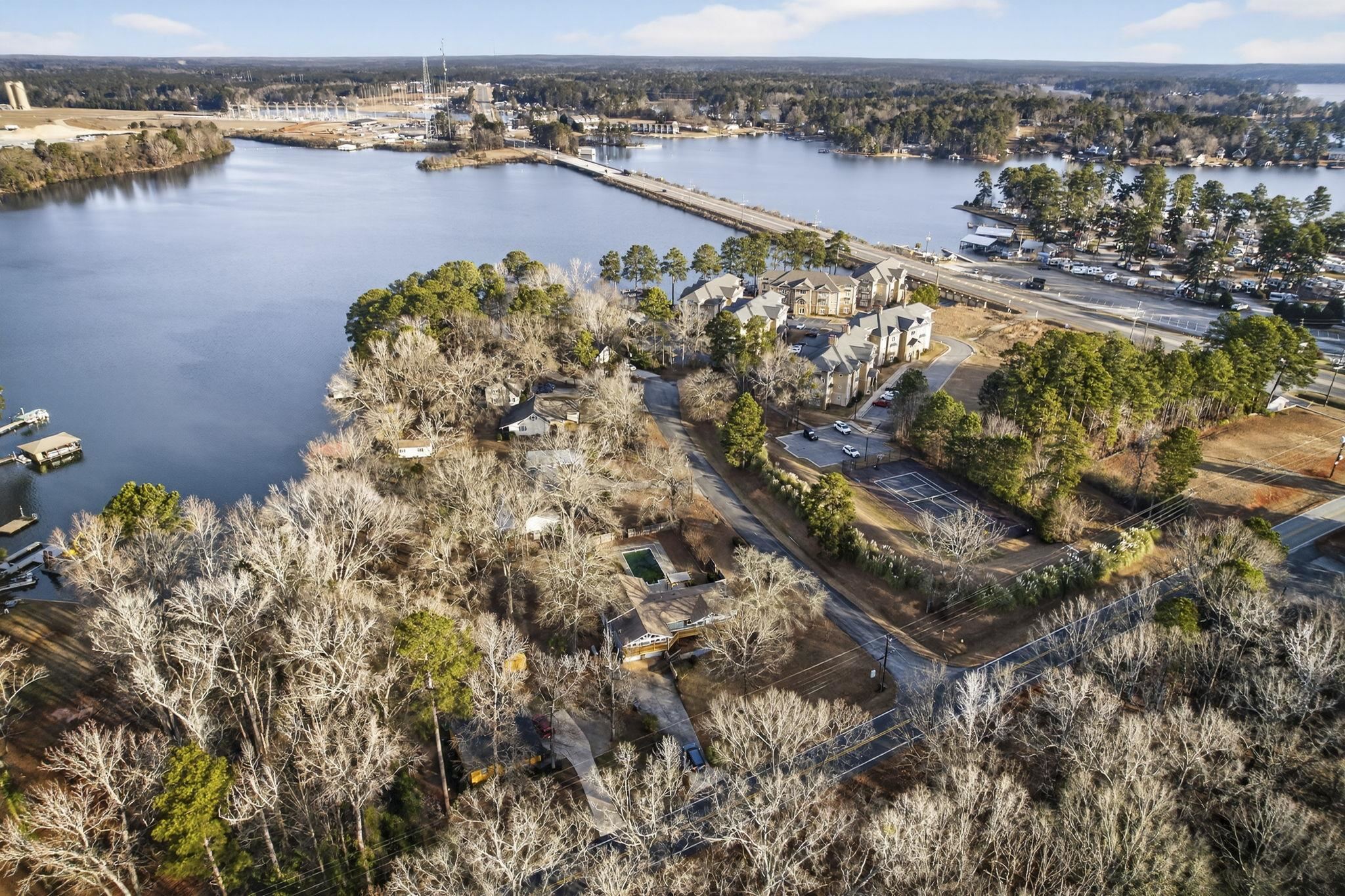 113 Admirality Way Property Photo 59
