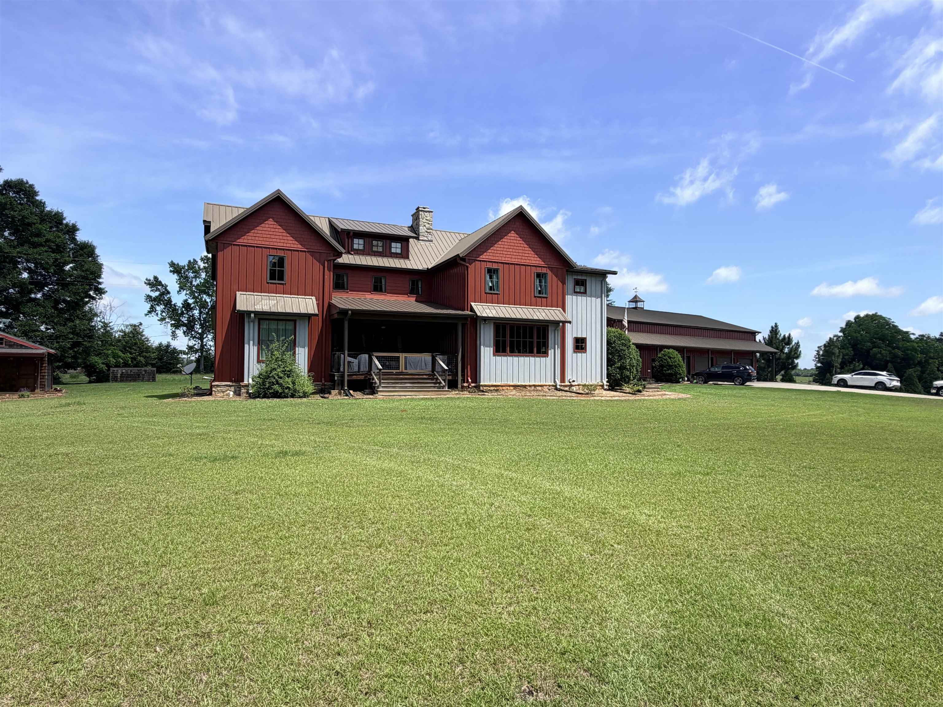 1530 Chilton Woods Road Property Photo 1