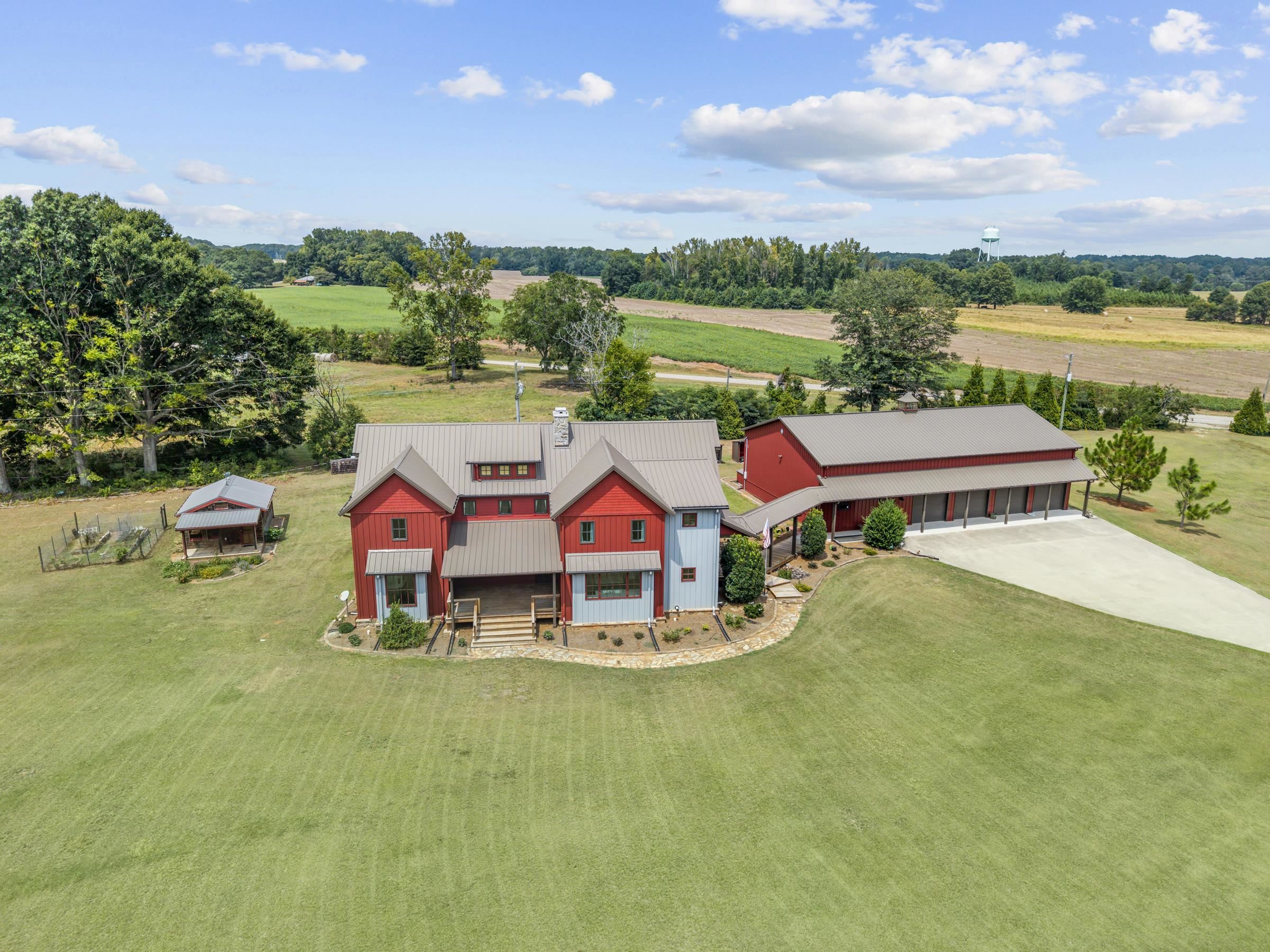 1530 Chilton Woods Road Property Photo 1