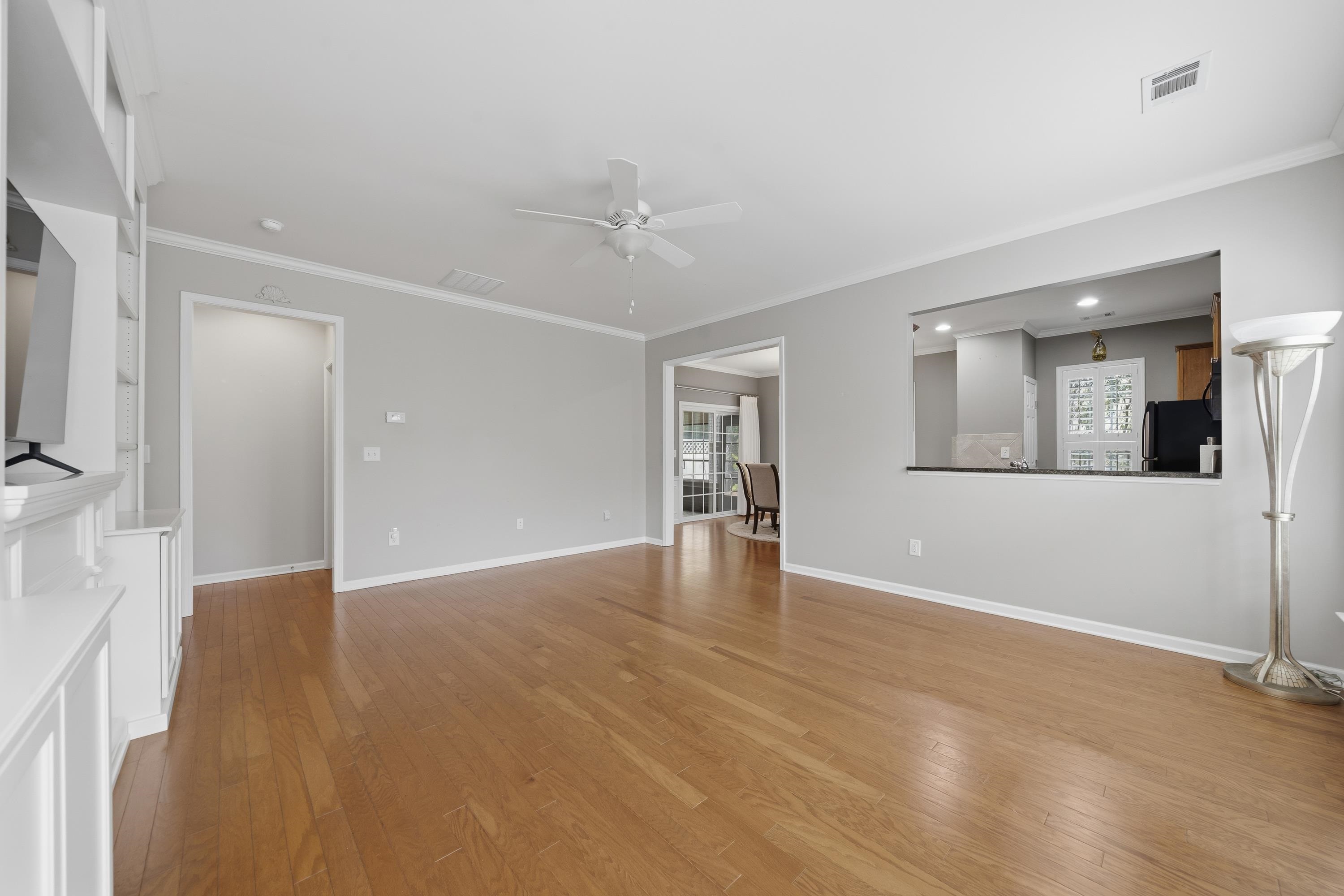 1100 Summer Station Street Property Photo 9