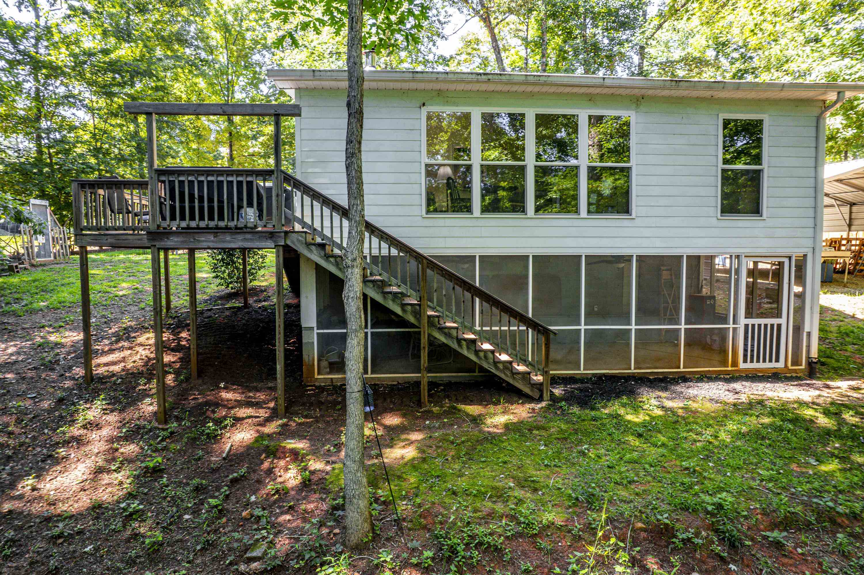 216 River Oak Drive Property Photo 3