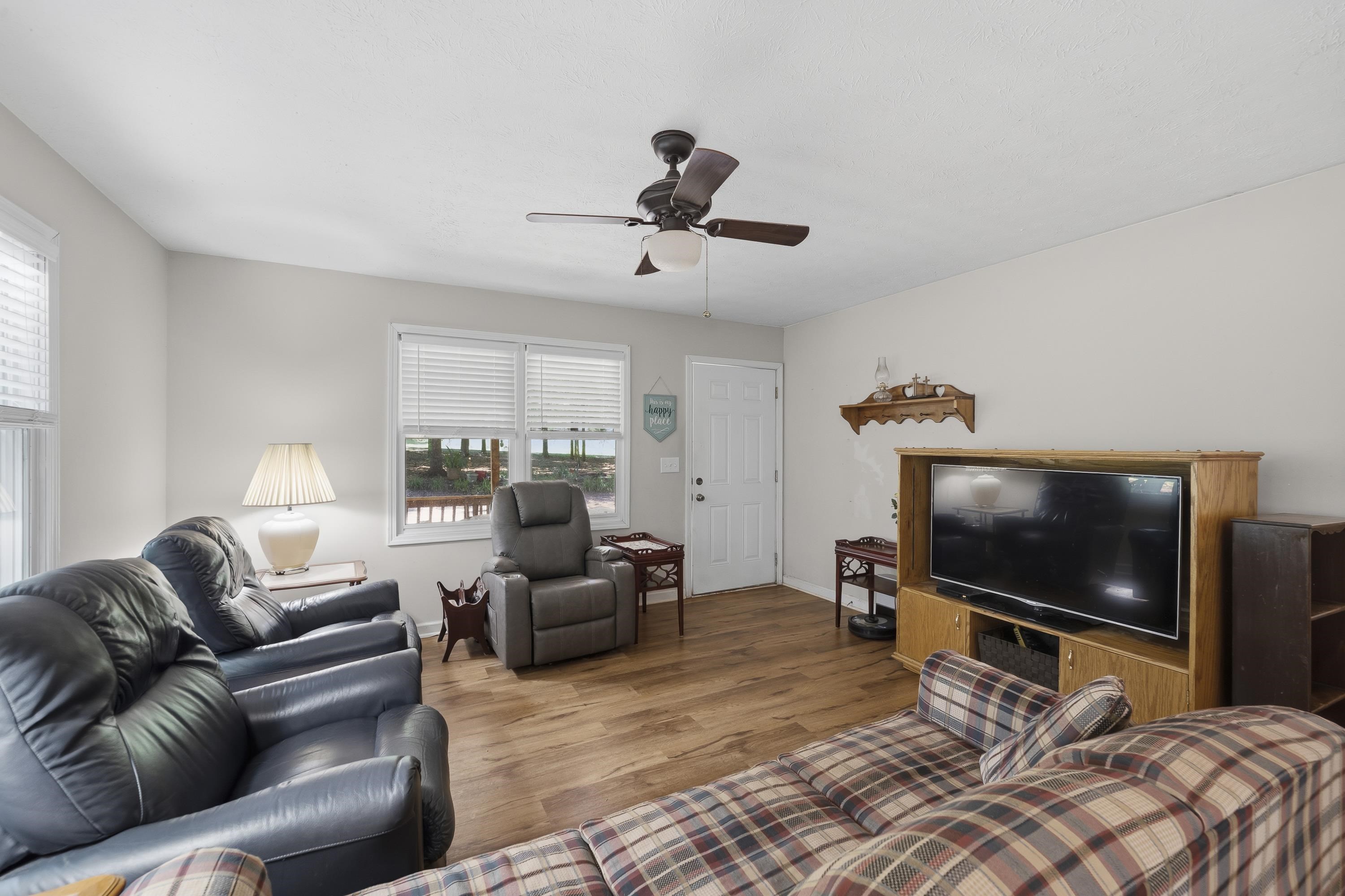 216 River Oak Drive Property Photo 10