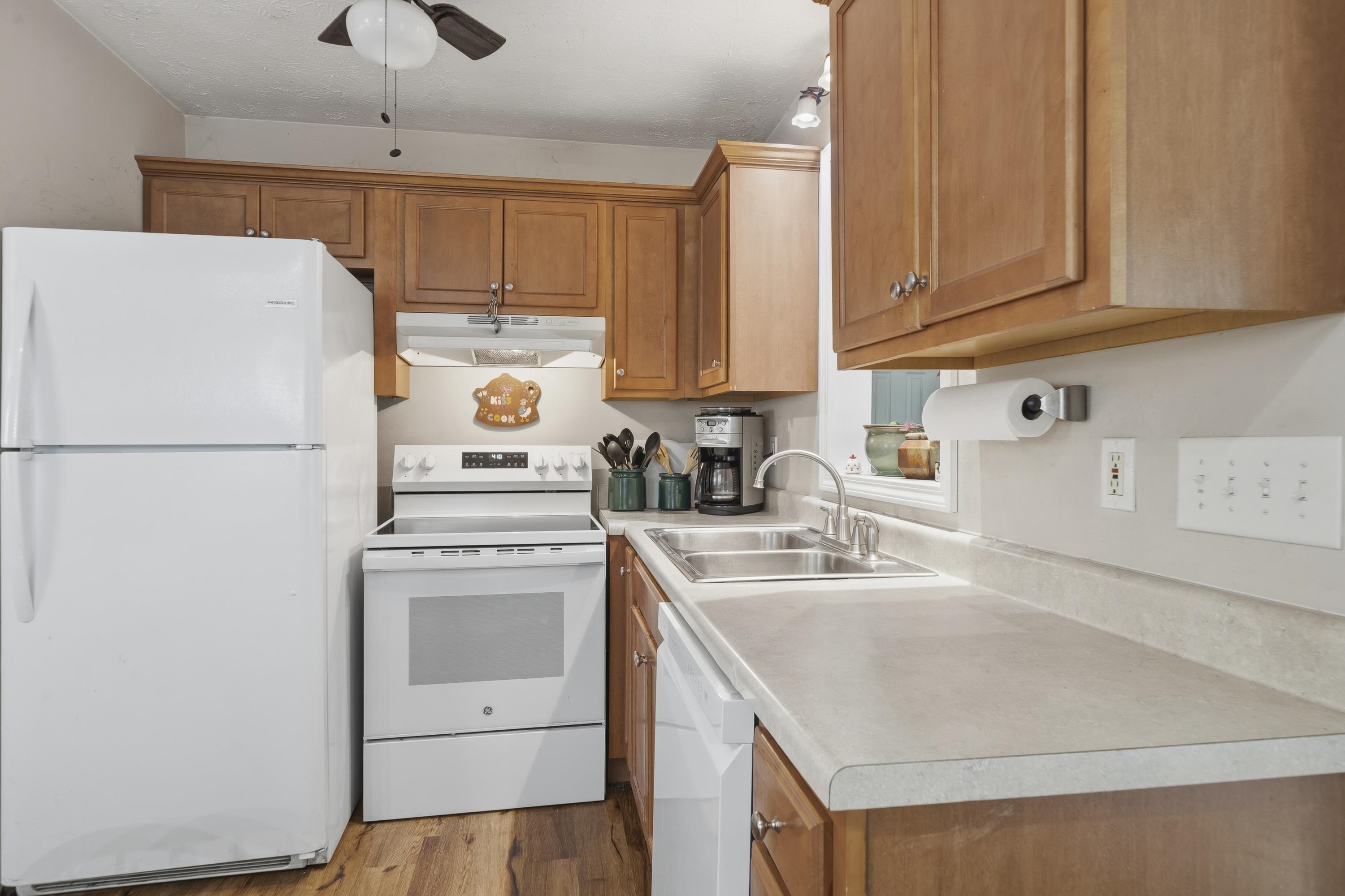 216 River Oak Drive Property Photo 14