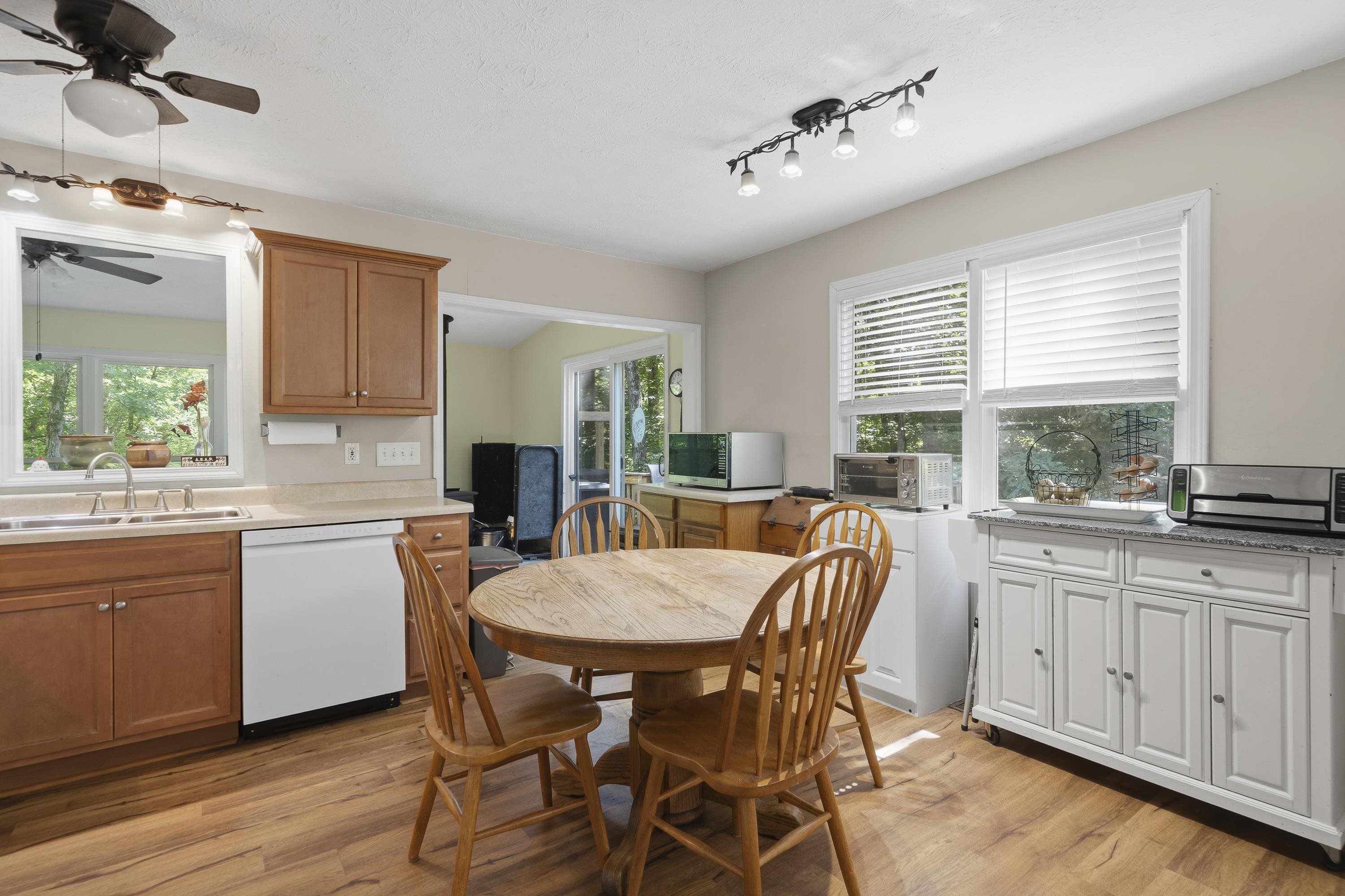 216 River Oak Drive Property Photo 16