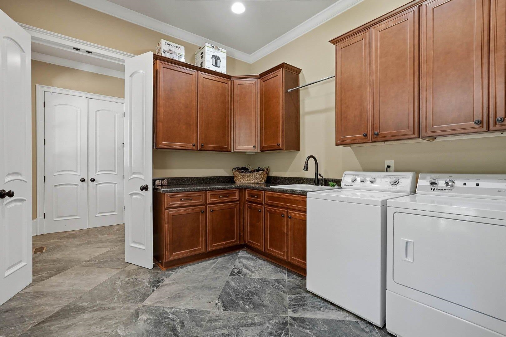 1061 River Farm Run Property Photo 23